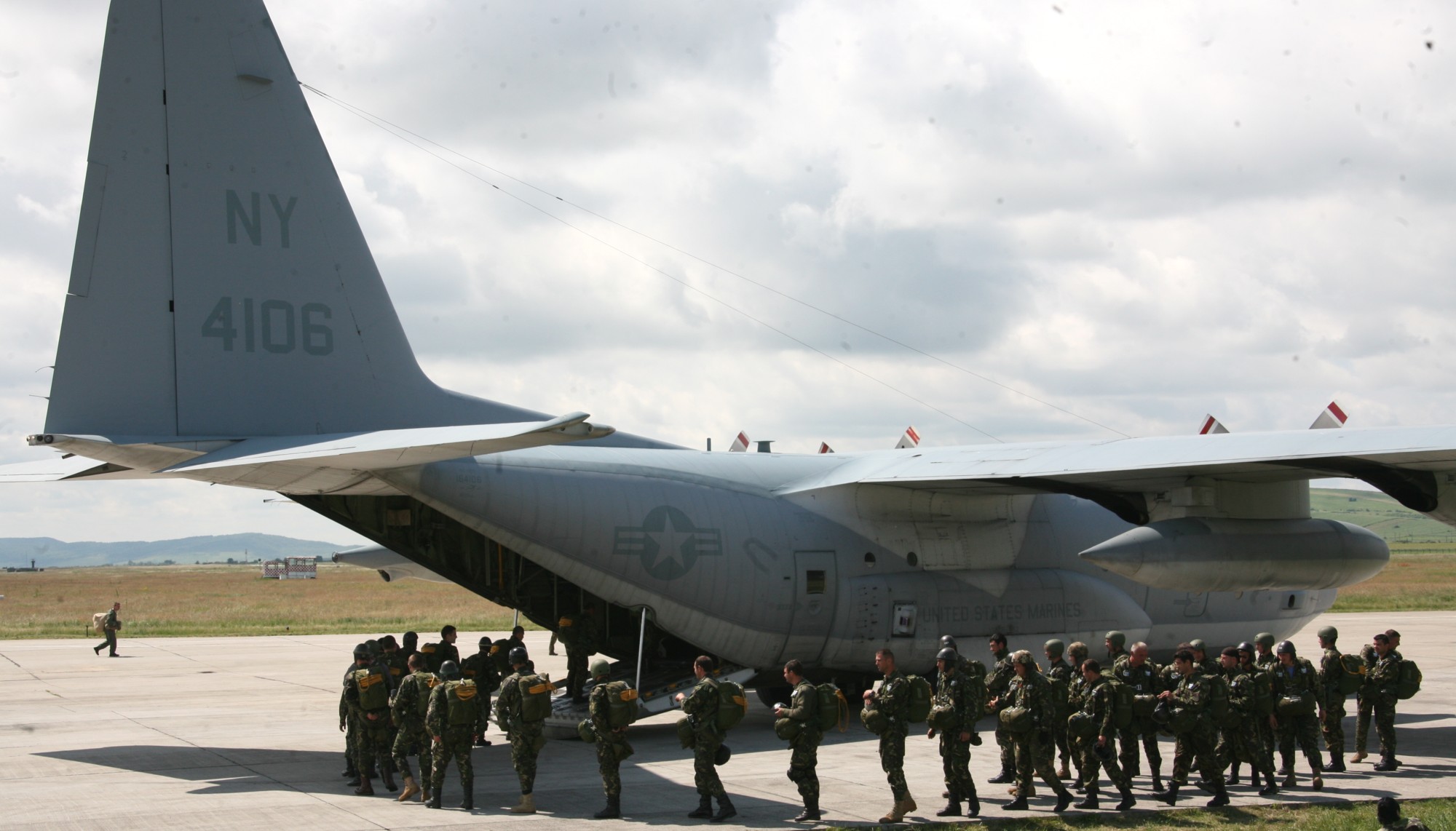 vmgr-452 yankees marine aerial refueler transport squadron kc-130t hercules usmc reserve 07