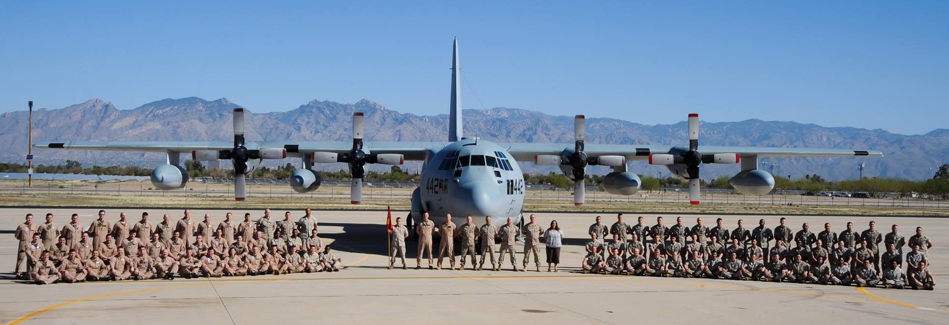 vmgr-452 yankees marine aerial refueler transport squadron kc-130t hercules usmc reserve 13