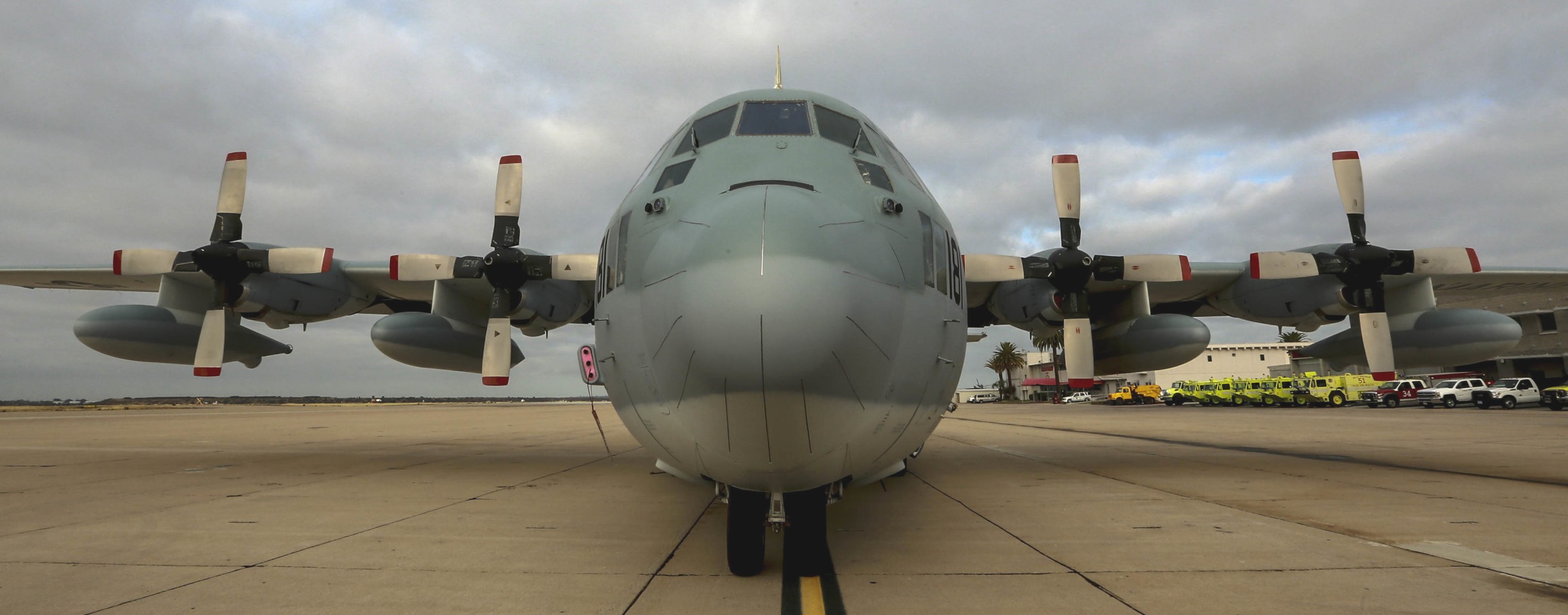 vmgr-452 yankees marine aerial refueler transport squadron kc-130t hercules usmc reserve mcas miramar 16