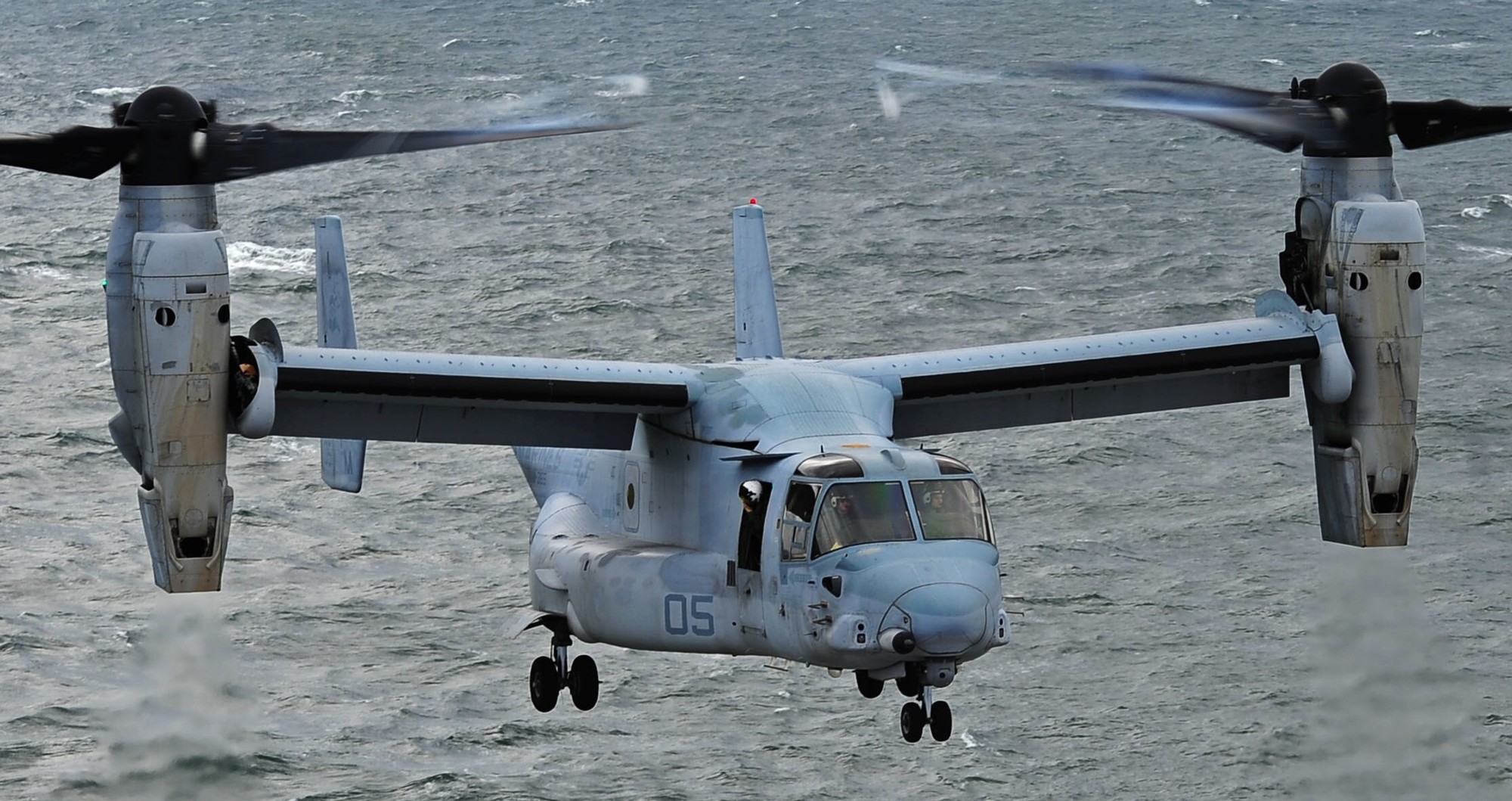 vmm-365 blue knights mv-22b osprey uss george washington cvn-73 2016 68