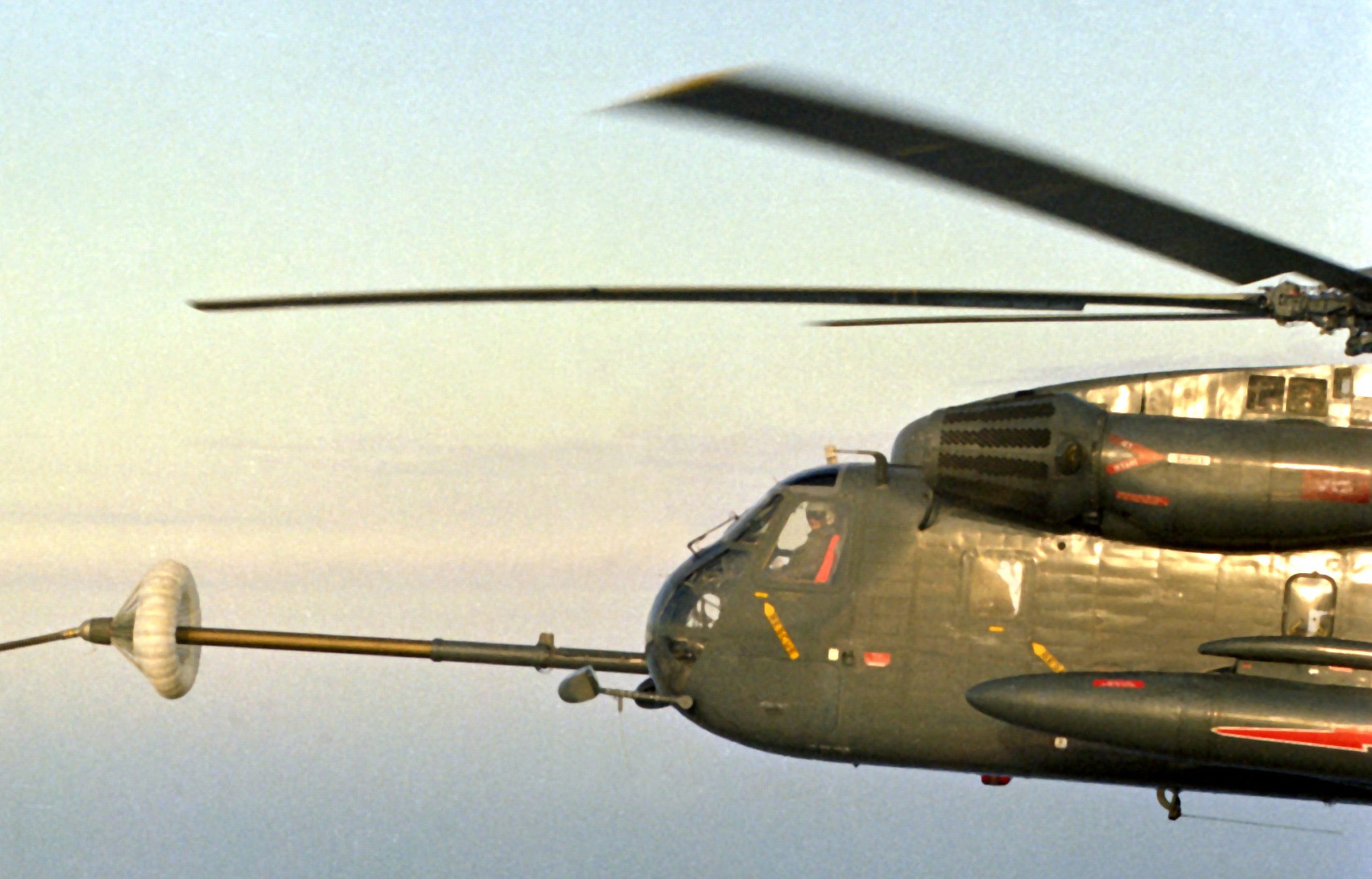 hm-12 sea dragons helicopter mine countermeasures squadron navy rh-53d sea stallion 28 refueling kc-130