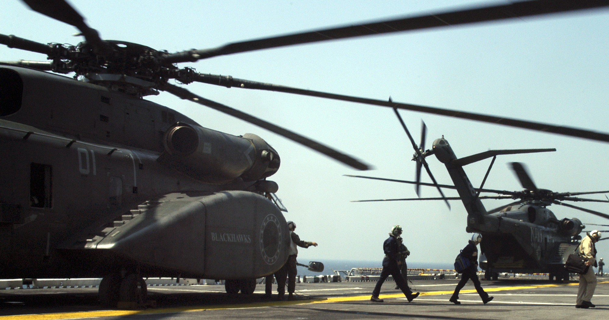 hm-15 blackhawks helicopter mine countermeasures squadron navy mh-53e sea dragon 95