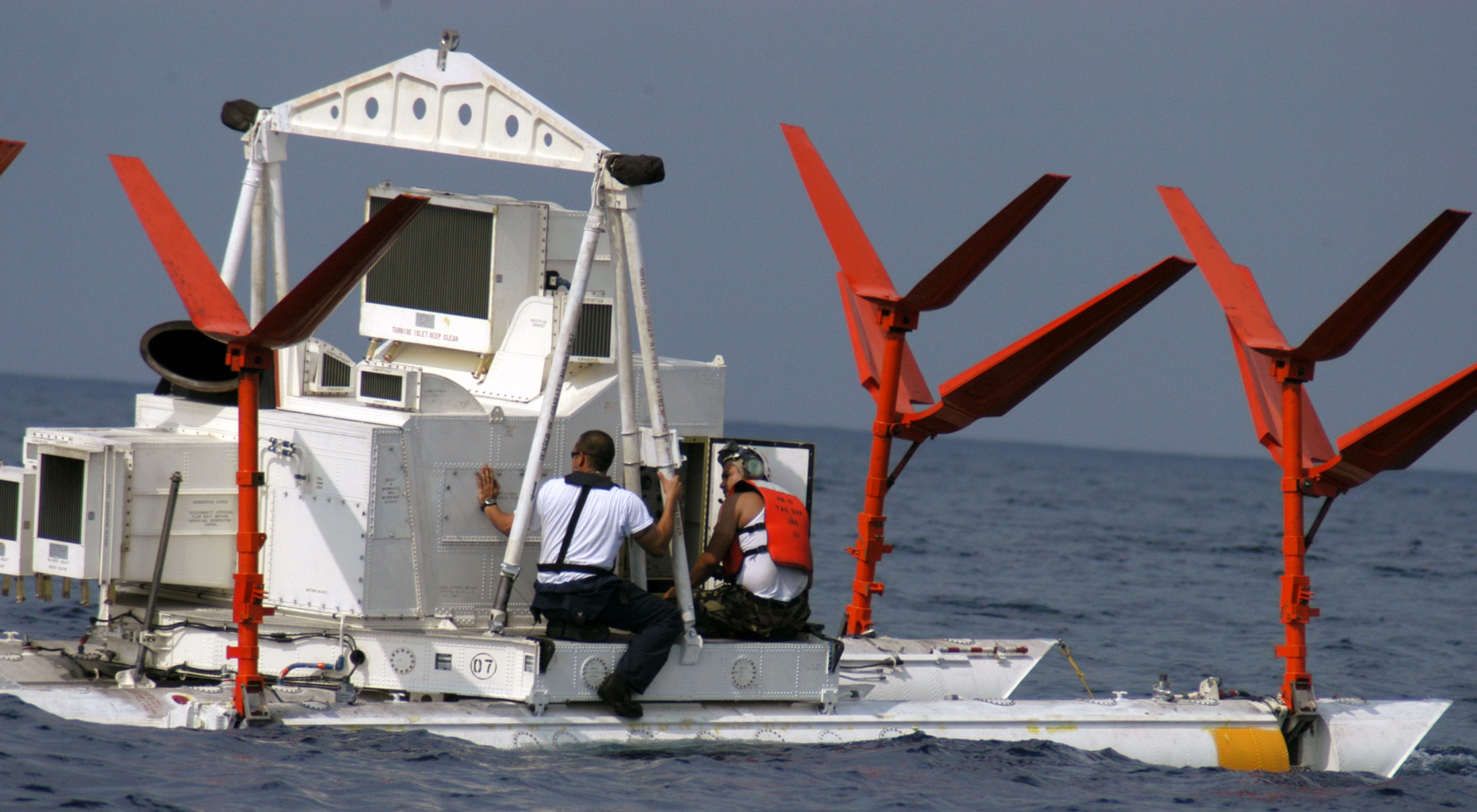 hm-15 blackhawks helicopter mine countermeasures squadron navy mh-53e sea dragon 96 mk-105 mine sweeping sled