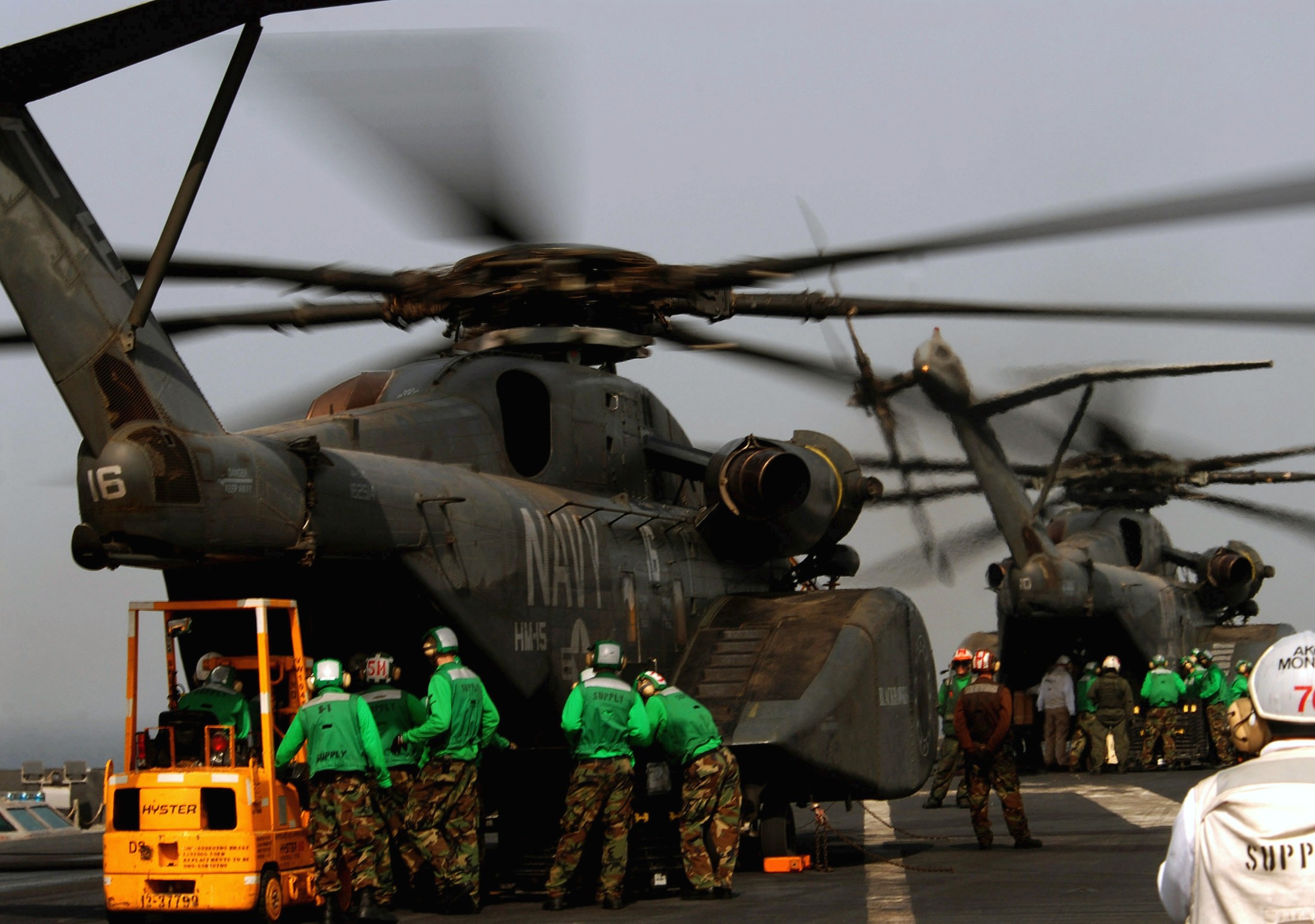 hm-15 blackhawks helicopter mine countermeasures squadron navy mh-53e sea dragon 155