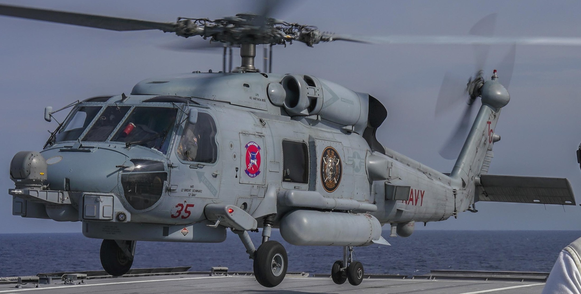 hsm-35 magicians helicopter maritime strike squadron mh-60r seahawk nas north island 83x