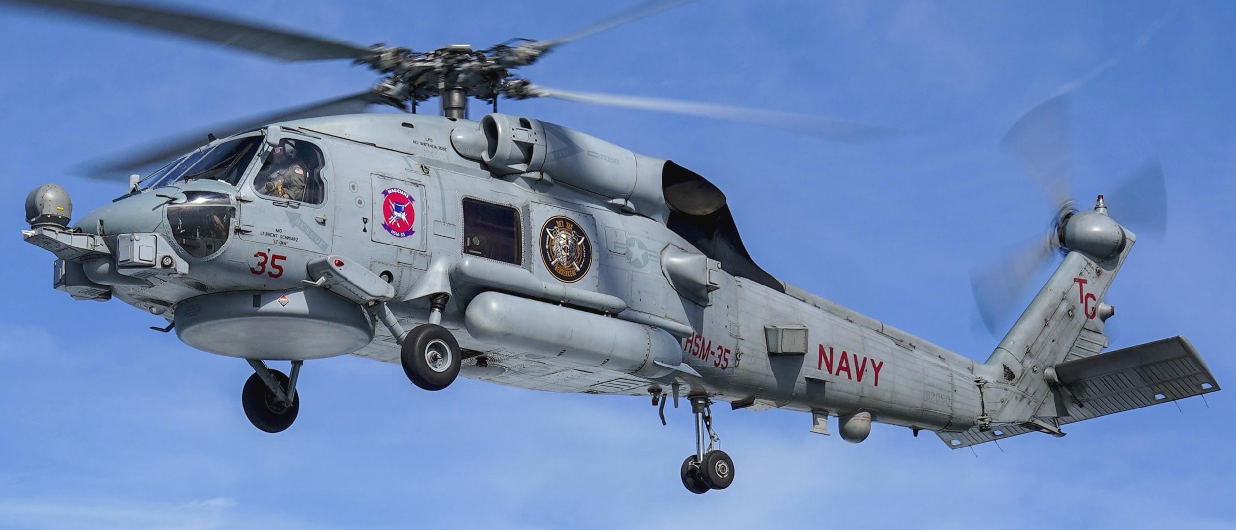 hsm-35 magicians helicopter maritime strike squadron mh-60r seahawk uss oakland 86