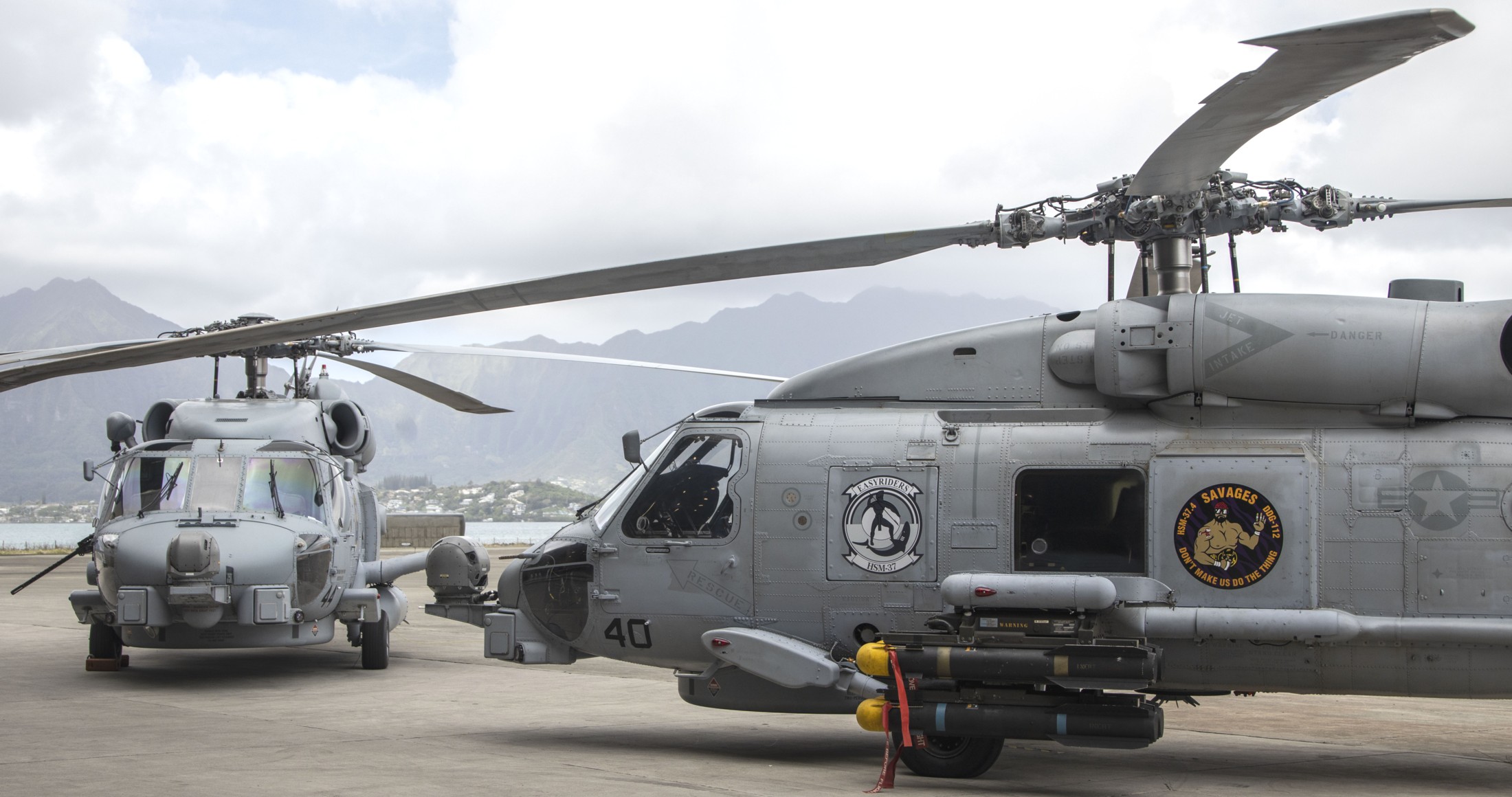 hsm-37 easyriders helicopter maritime strike squadron mh-60r seahawk mcb hawaii kaneohe bay 55