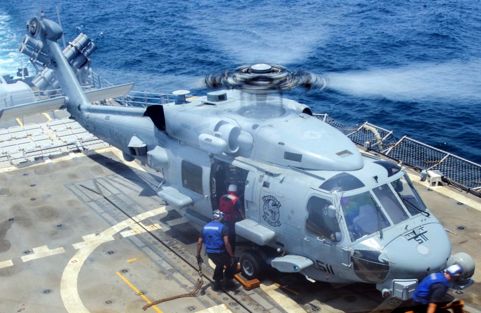 hsm-48 vipers helicopter maritime strike squadron mh-60r seahawk cg-61 uss monterey 24