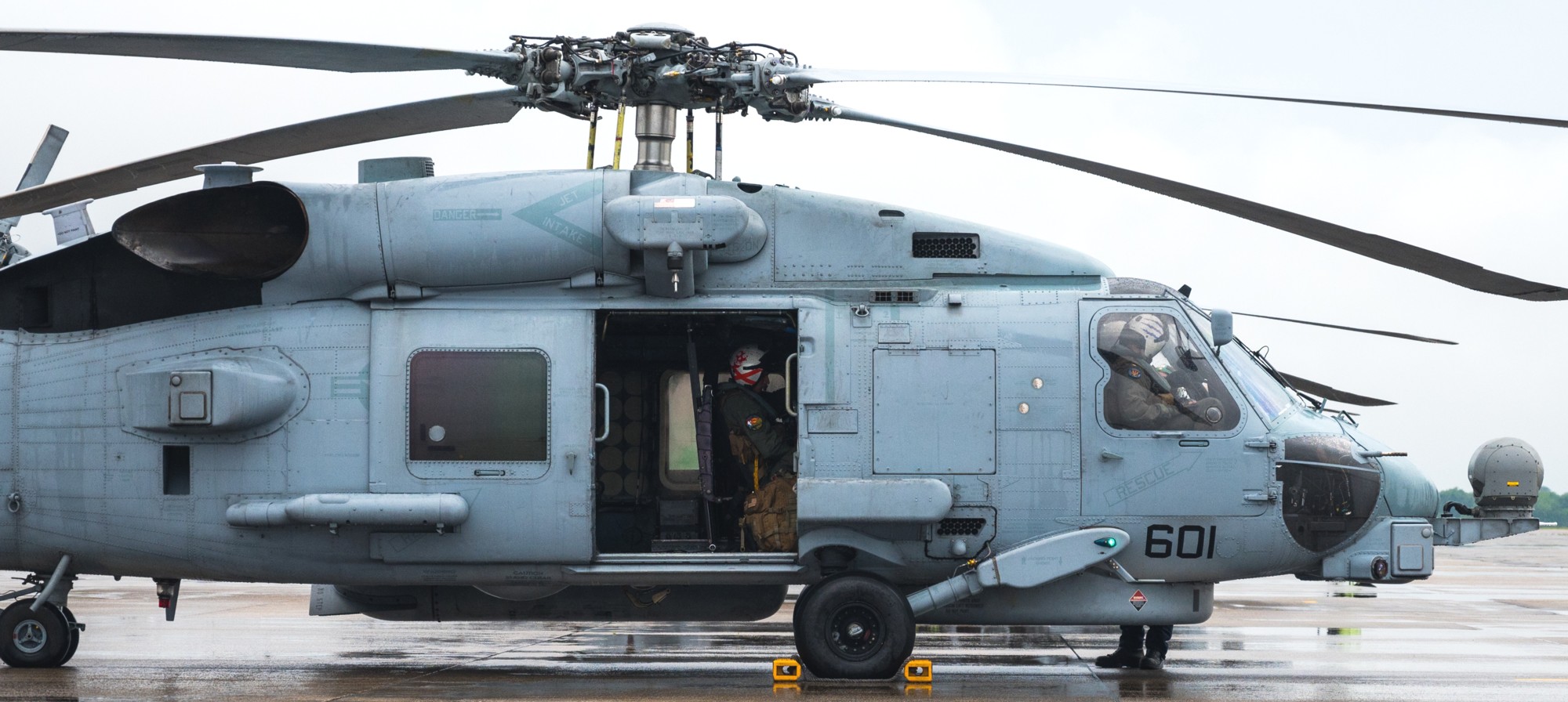 hsm-60 jaguars helicopter maritime strike squadron mh-60r seahawk gulfport combat readiness center mississippi 17