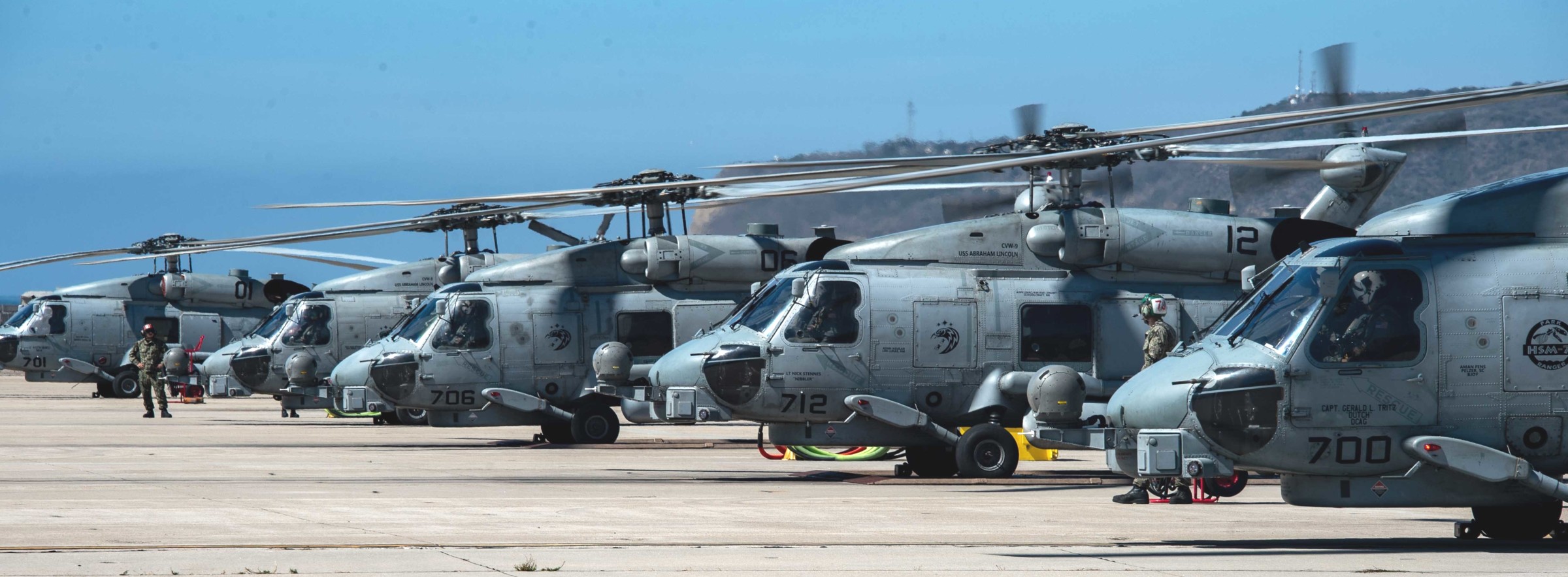 hsm-71 raptors helicopter maritime strike squadron mh-60r seahawk returning nasa north island 2022