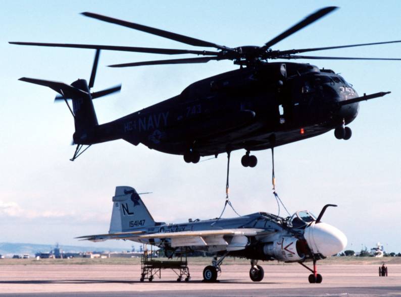 va-52 knightriders a-6e intruder damaged ch-53e helicopter transport nas north island 1990