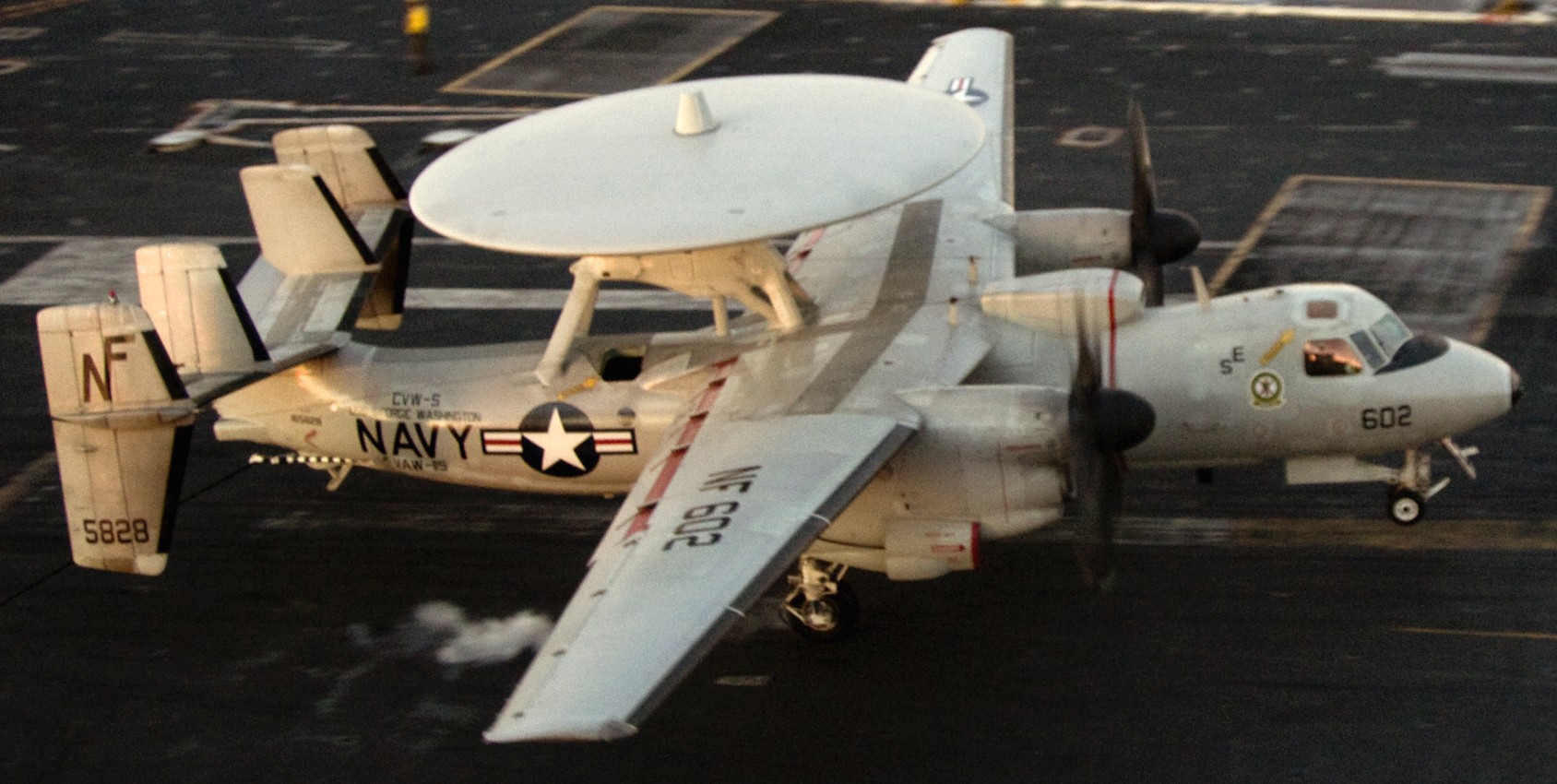 vaw-115 liberty bells carrier airborne early warning squadron us navy grumman e-2c hawkeye 2000 np cvw-5 uss george washington cvn-73 2011 199