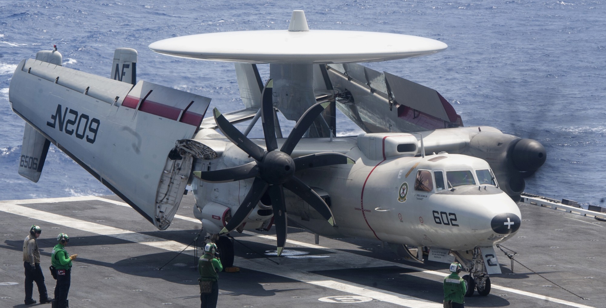 vaw-115 liberty bells carrier airborne early warning squadron us navy grumman e-2c hawkeye 2000 np cvw-5 uss ronald reagan cvn-76 201