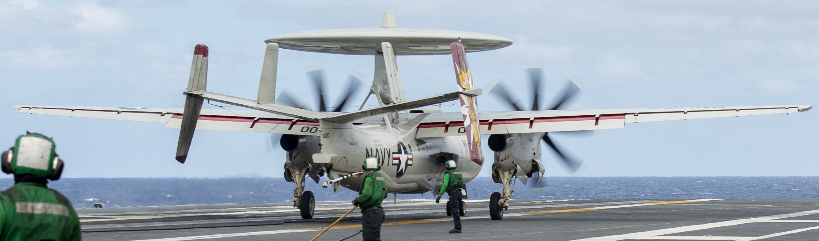 vaw-116 sun kings airborne command control squadron e-2c hawkeye cvw-17 cvn-68 uss nimitz 144