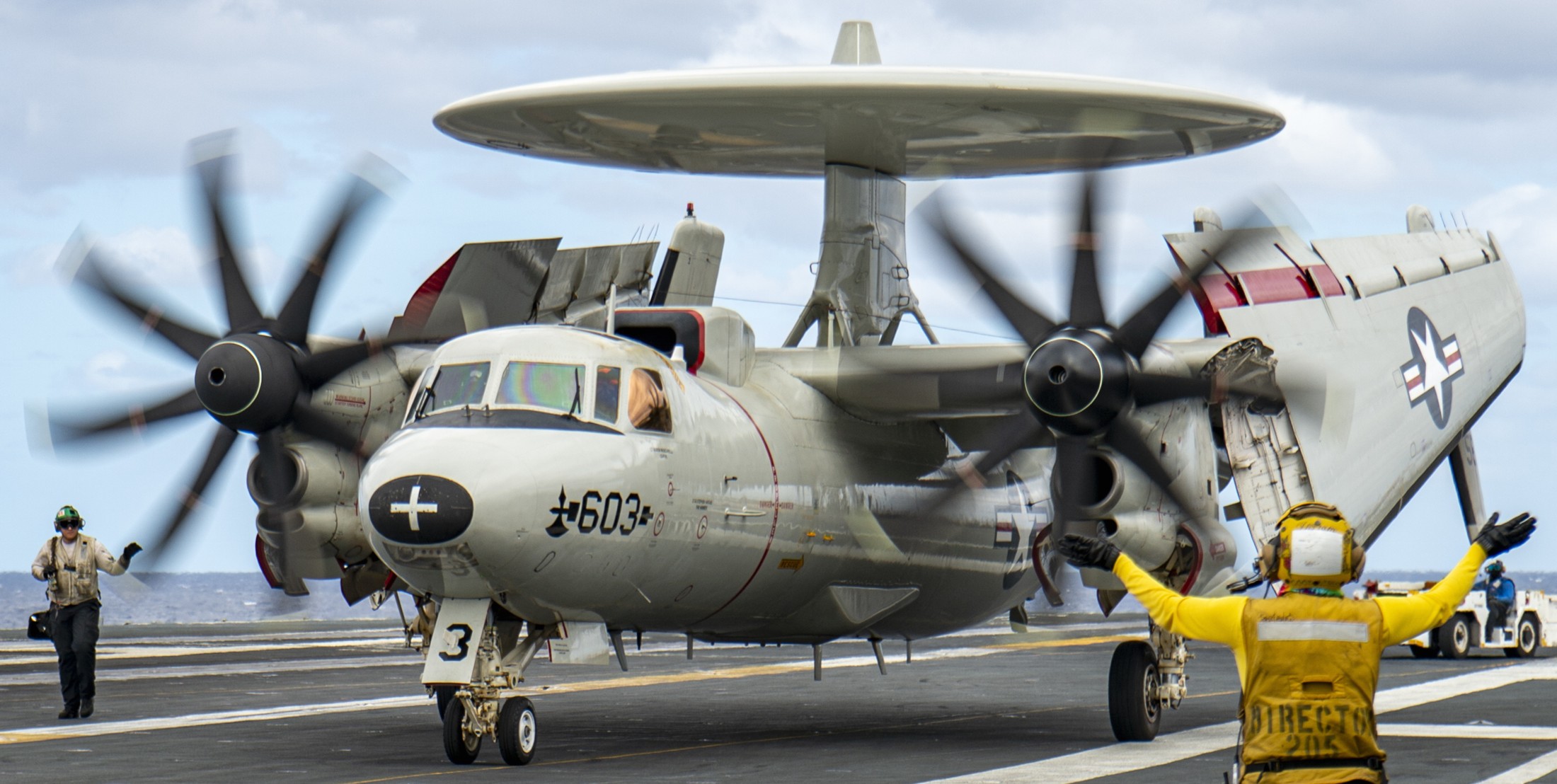 vaw-116 sun kings airborne command control squadron e-2c hawkeye cvw-17 cvn-68 uss nimitz 145