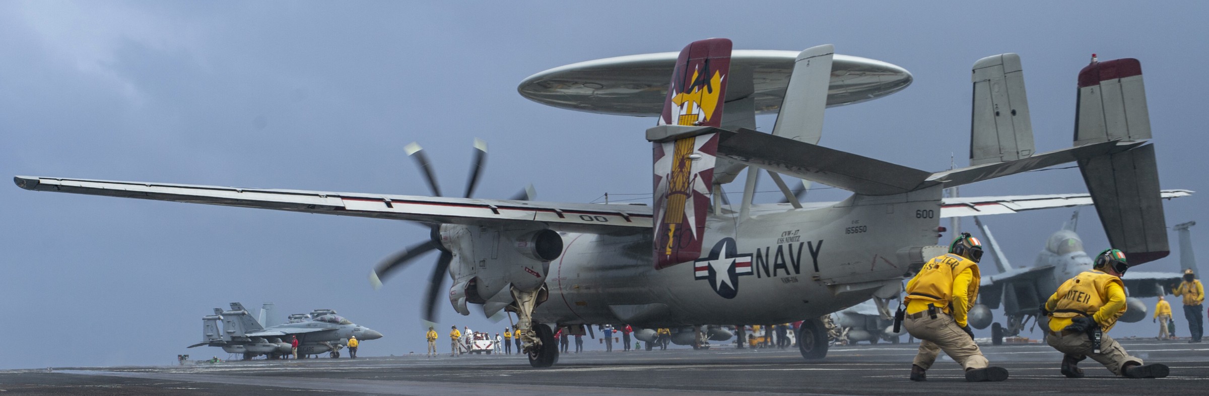 vaw-116 sun kings airborne command control squadron e-2c hawkeye cvw-17 cvn-68 uss nimitz 147