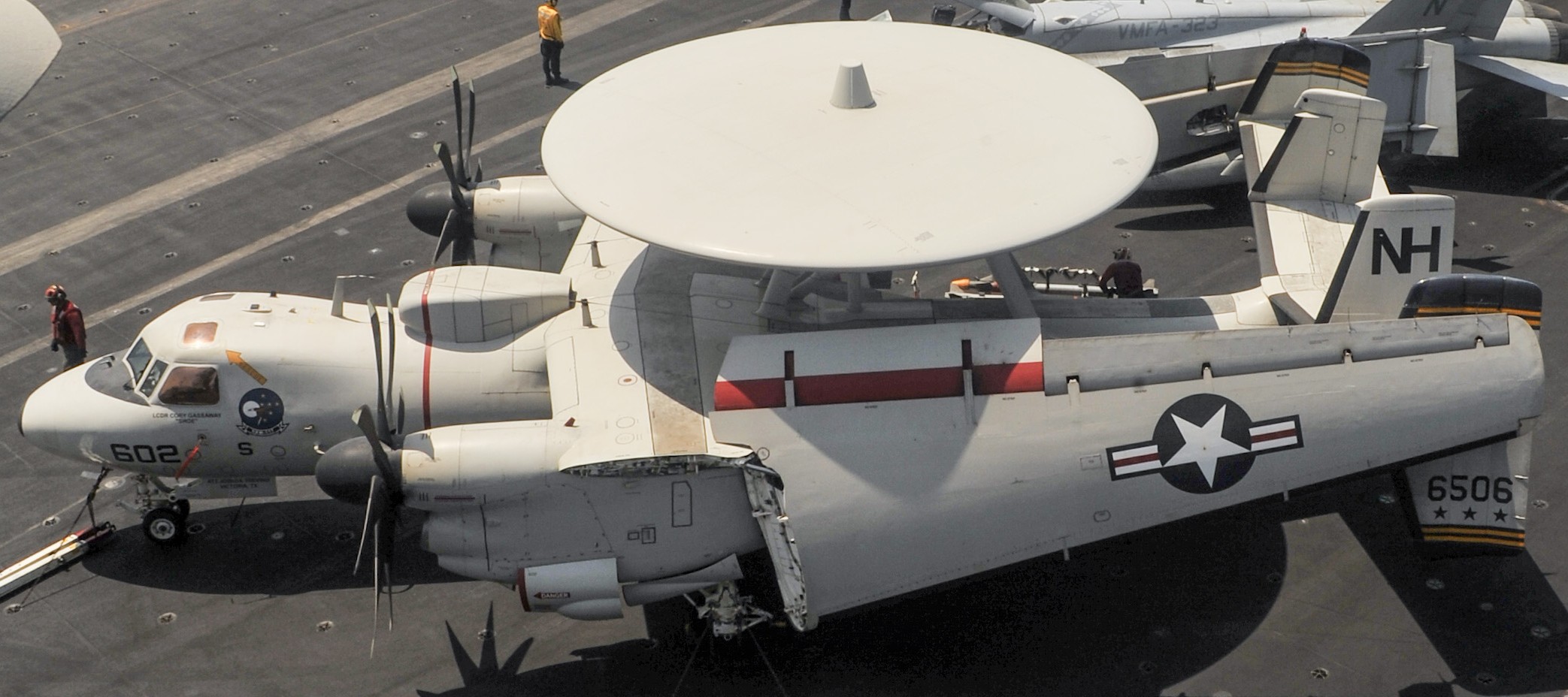 vaw-117 wallbangers carrier airborne early warning squadron navy e-2c hawkeye cvw-11 uss nimitz cvn-68 186