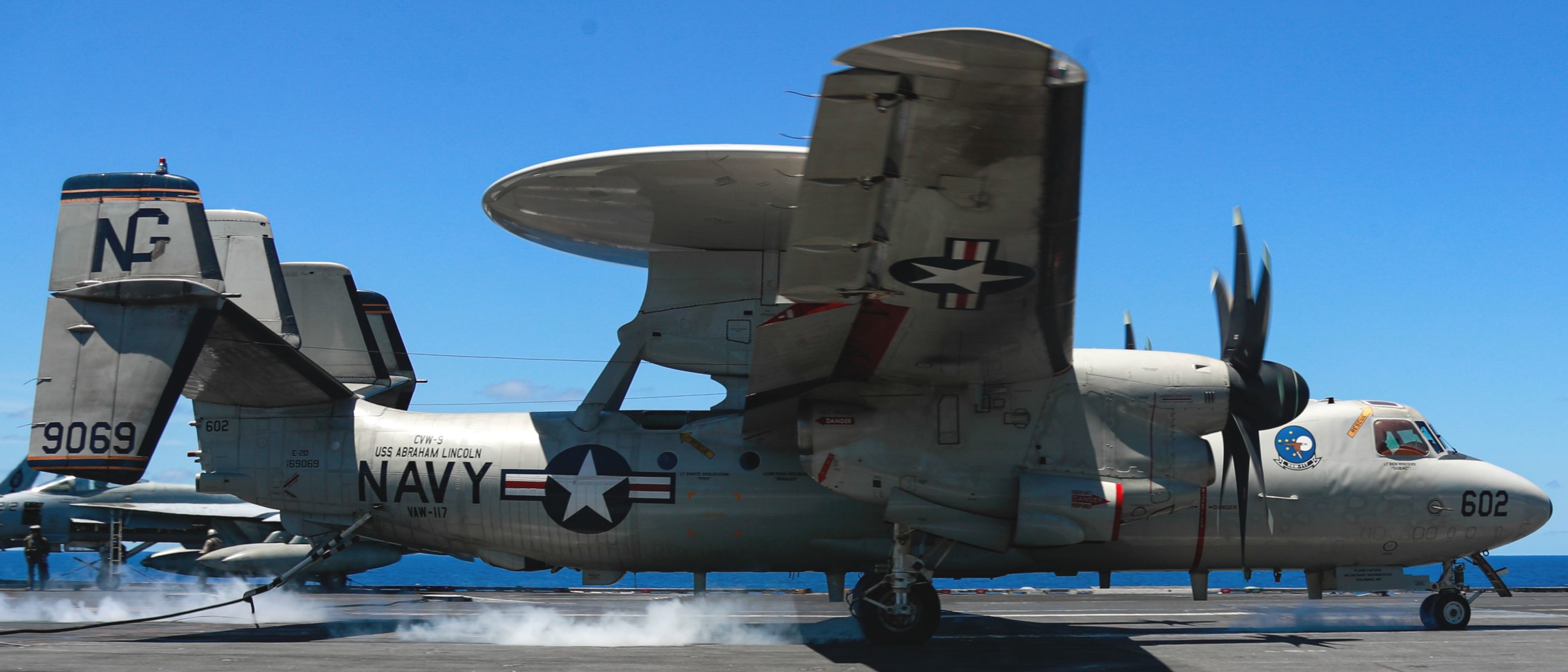 vaw-117 wallbangers airborne command control squadron e-2d advanced hawkeye cvw-9 cvn-72 uss abraham lincoln 194