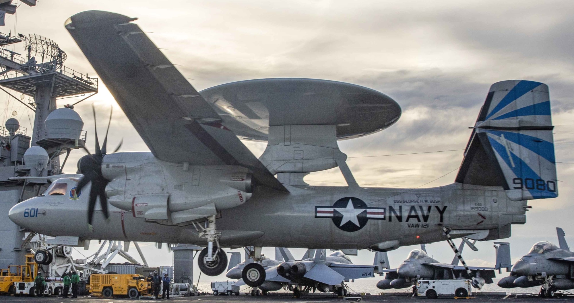 vaw-121 bluetails airborne command control squadron e-2d advanced hawkeye cvw-7 cvn-77 uss george h. w. bush 2022 162