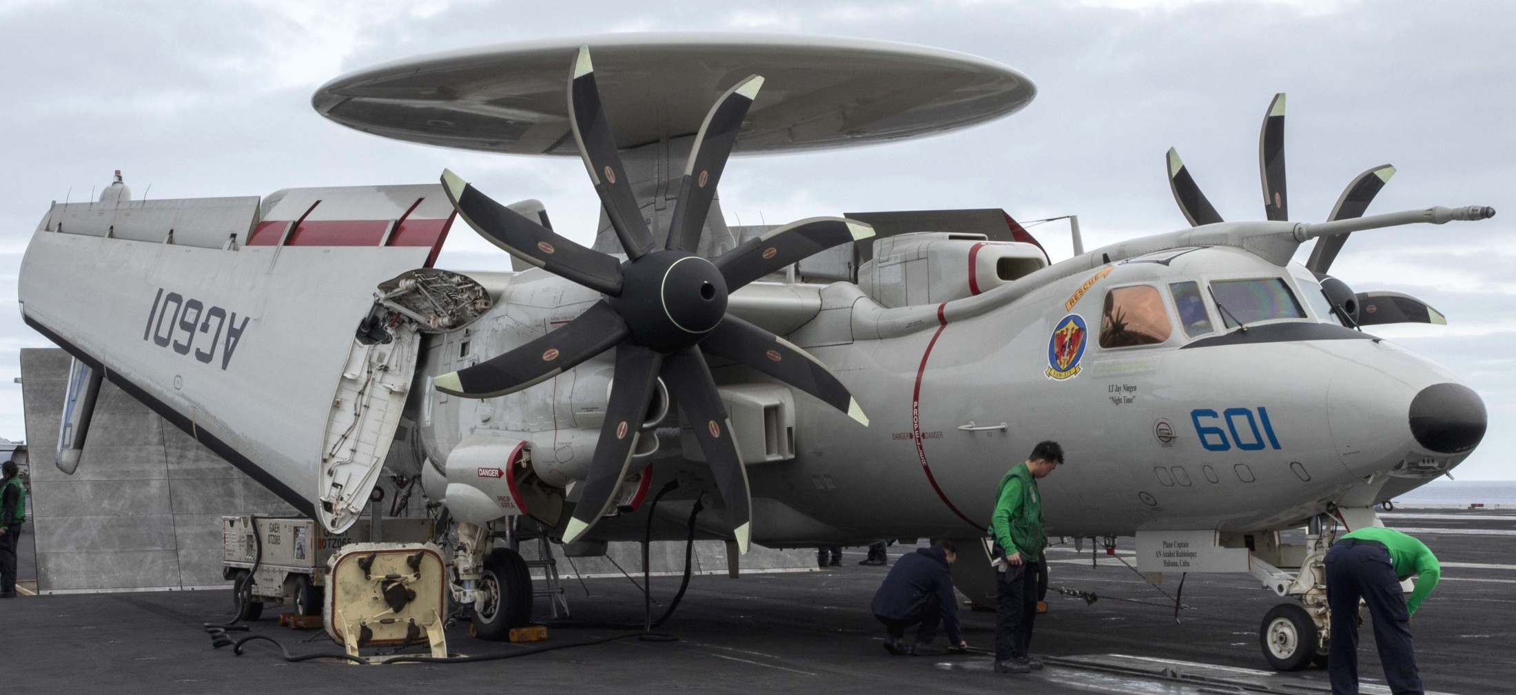 vaw-121 bluetails airborne command control squadron e-2d advanced hawkeye cvw-7 cvn-77 uss george h. w. bush 170