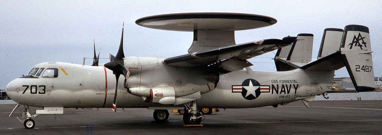 vaw-123 screwtops airborne command and control squadron e-2a hawkeye 1967