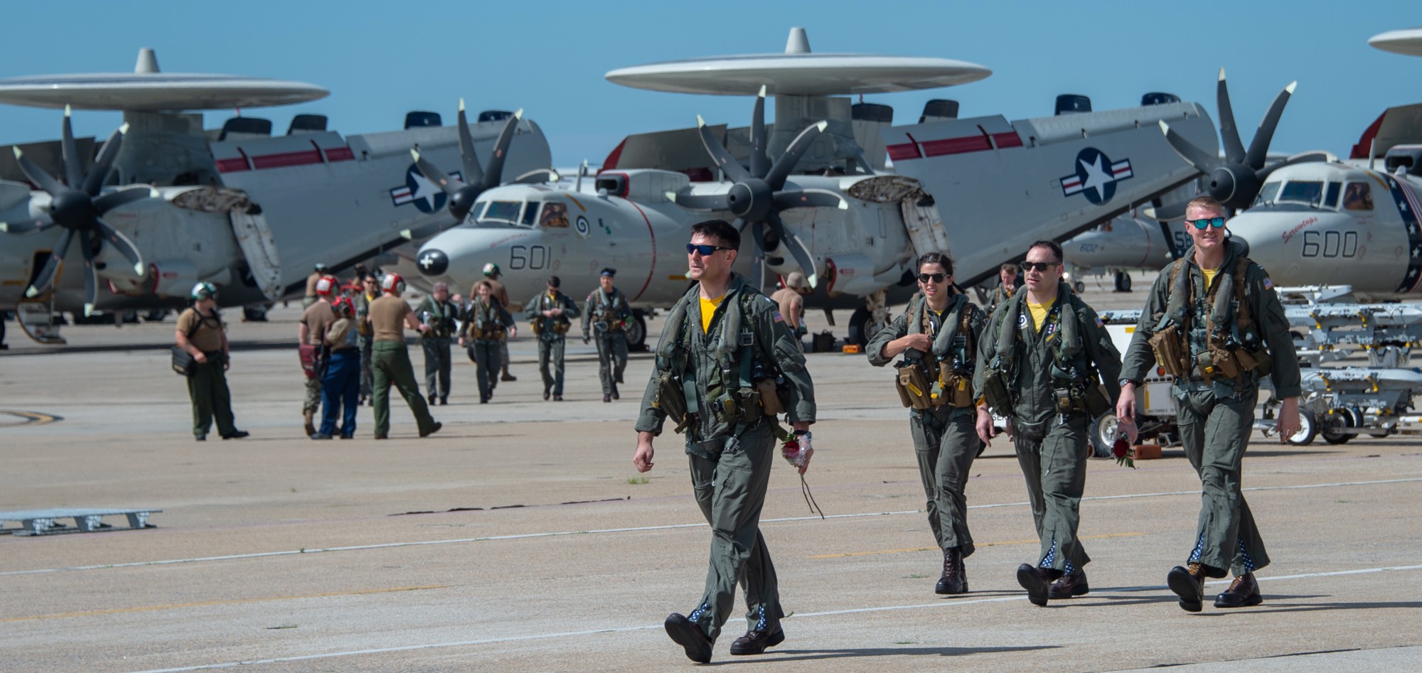 vaw-123 screwtops airborne command and control squadron returning naval station norfolk virginia 2021 113