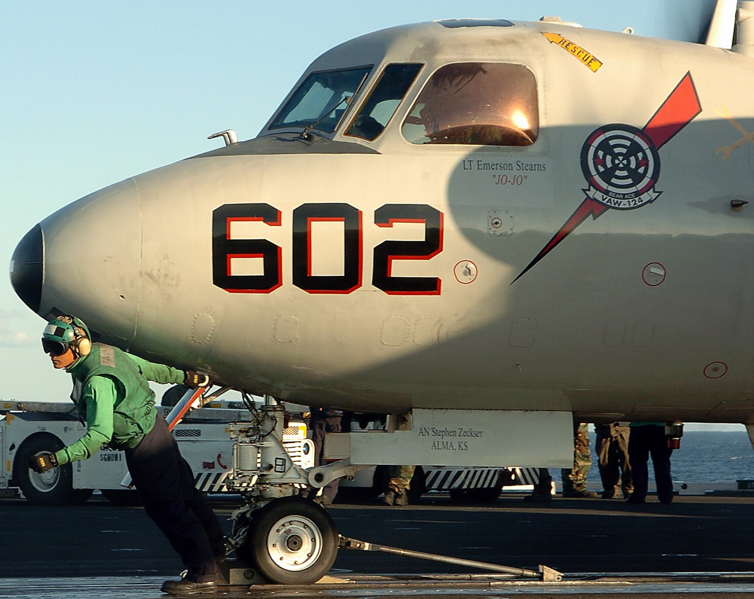 vaw-124 bear aces airborne command control squadron e-2c hawkeye cvn-73 uss george washington 2004 25