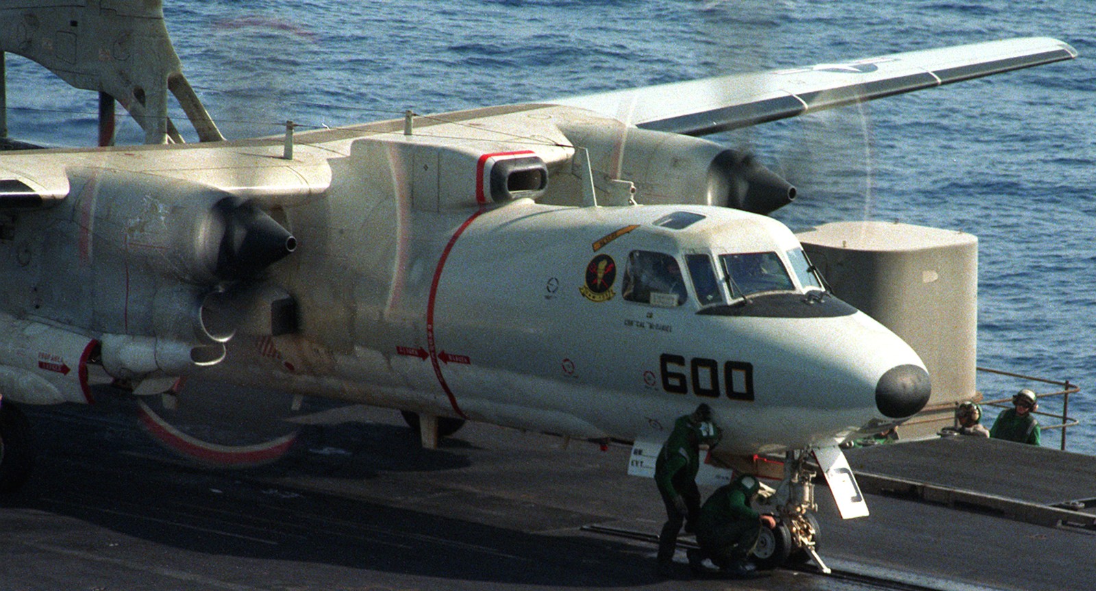 vaw-125 tigertails carrier airborne early warning squadron e-2c hawkeye cvw-17 cv-60 uss saratoga 1990 11