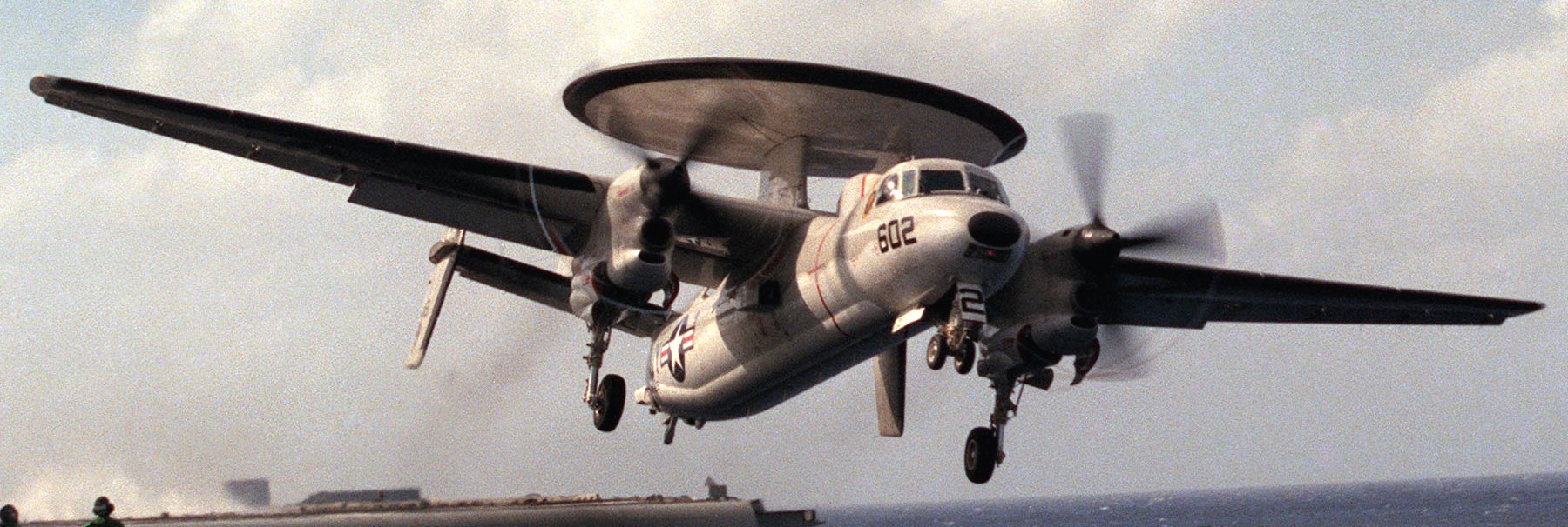 vaw-125 tigertails carrier airborne early warning squadron e-2c hawkeye cvw-17 cv-60 uss saratoga 15