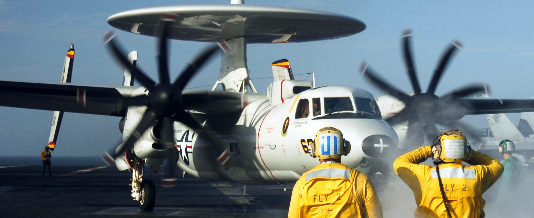 vaw-125 tigertails carrier airborne early warning squadron e-2c hawkeye cvw-7 cvn-69 uss dwight d. eisenhower 36