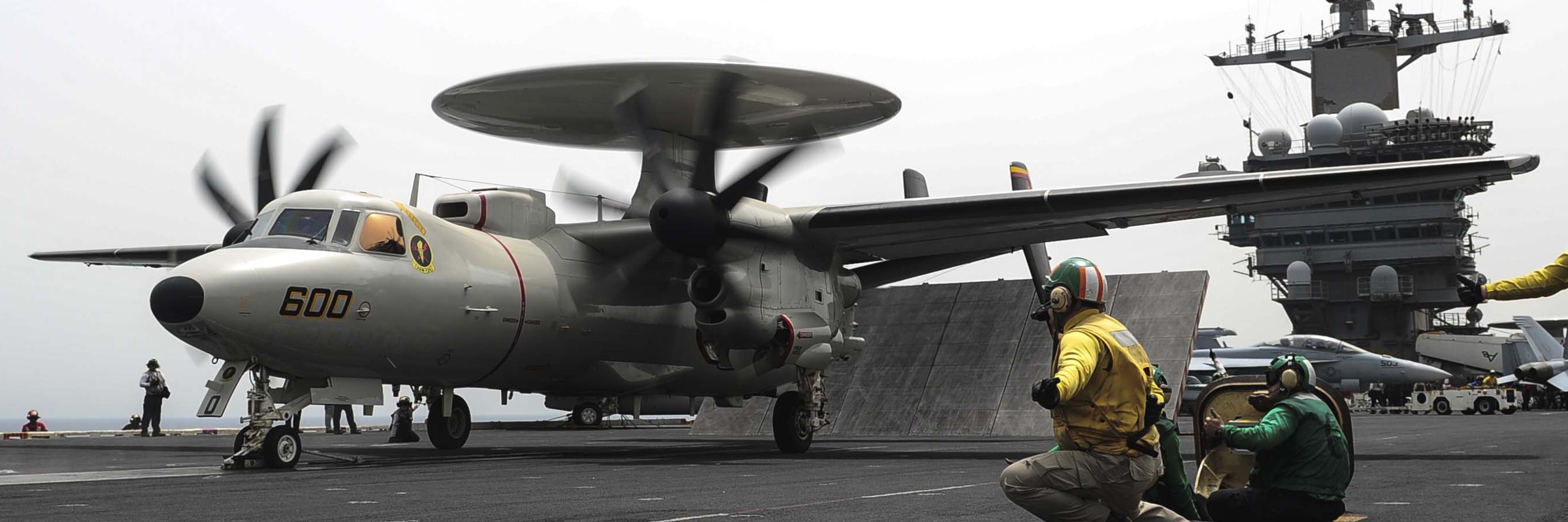 vaw-125 tigertails carrier airborne early warning squadron e-2d advanced hawkeye cvn-71 uss theodore roosevelt 2015 57