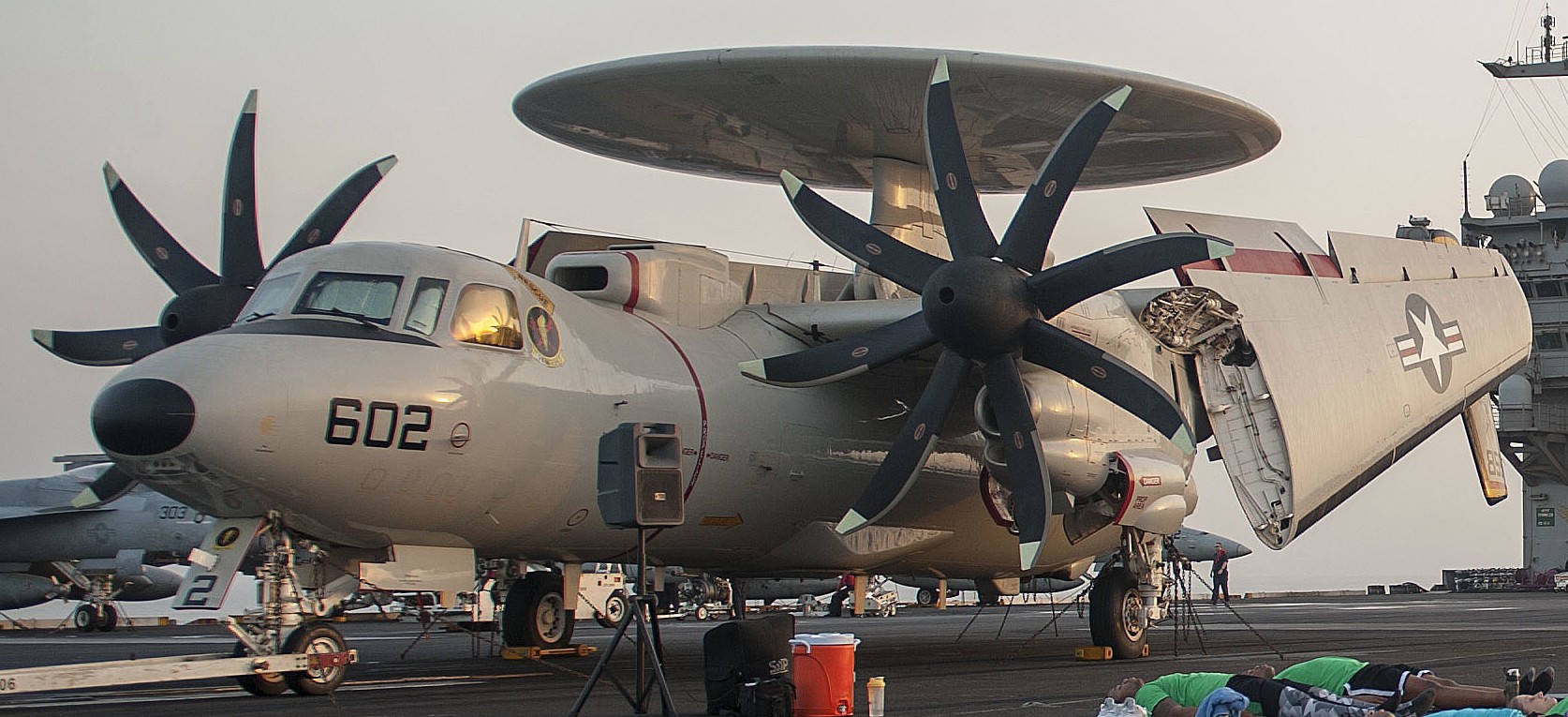 vaw-125 tigertails carrier airborne early warning squadron e-2d advanced hawkeye cvn-71 uss theodore roosevelt 58