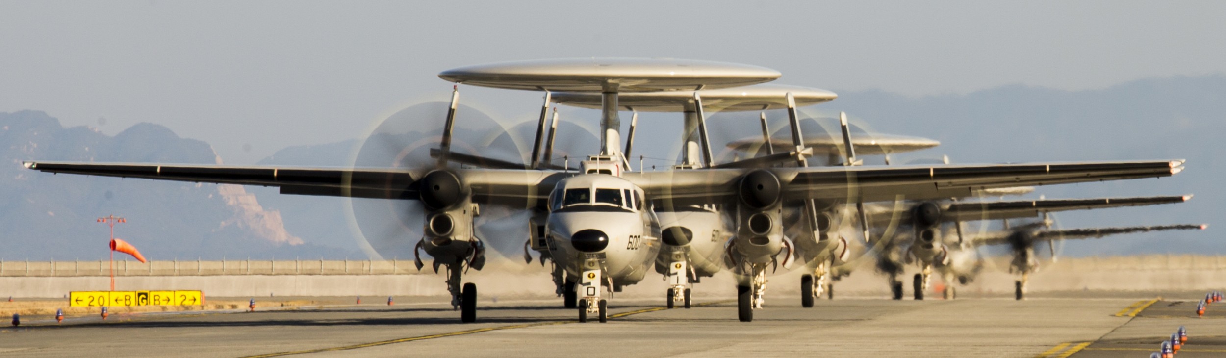 vaw-125 tigertails carrier airborne early warning squadron e-2d advanced hawkeye mcas iwakuni japan 66