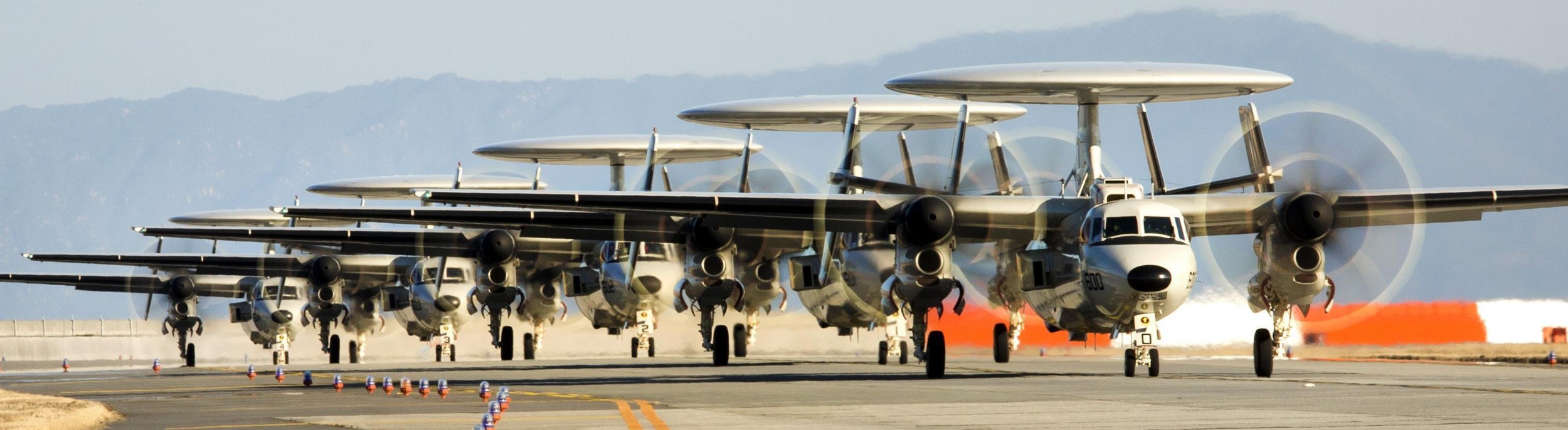 vaw-125 tigertails carrier airborne early warning squadron e-2d advanced hawkeye mcas iwakuni japan 67