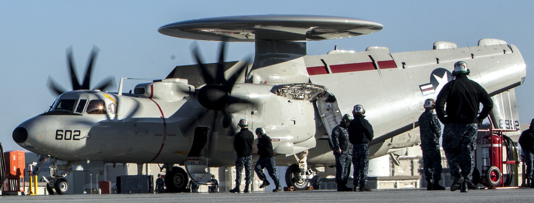 vaw-125 tigertails carrier airborne early warning squadron e-2d advanced hawkeye arriving mcas iwakuni 2017 70