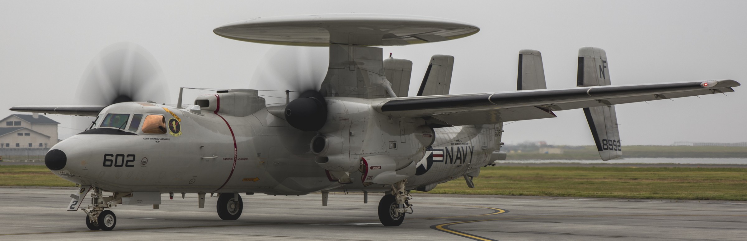 vaw-125 tigertails carrier airborne early warning squadron e-2d advanced hawkeye mcas iwakuni japan 88