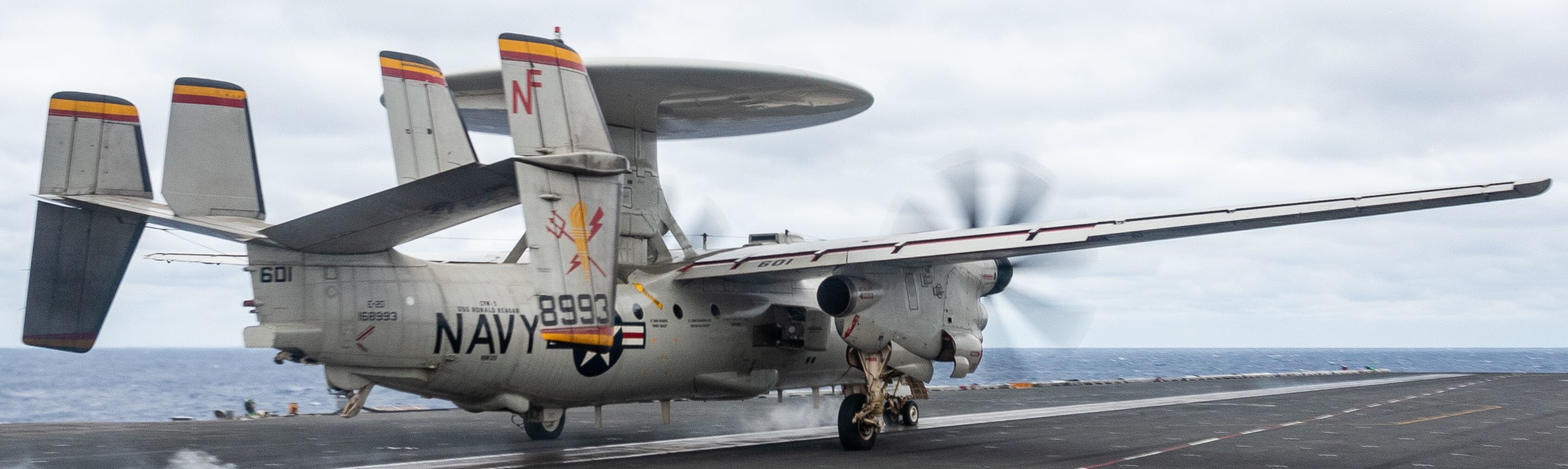 vaw-125 tigertails airborne command control squadron e-2d advanced hawkeye cvw-5 cvn-76 uss ronald reagan 123