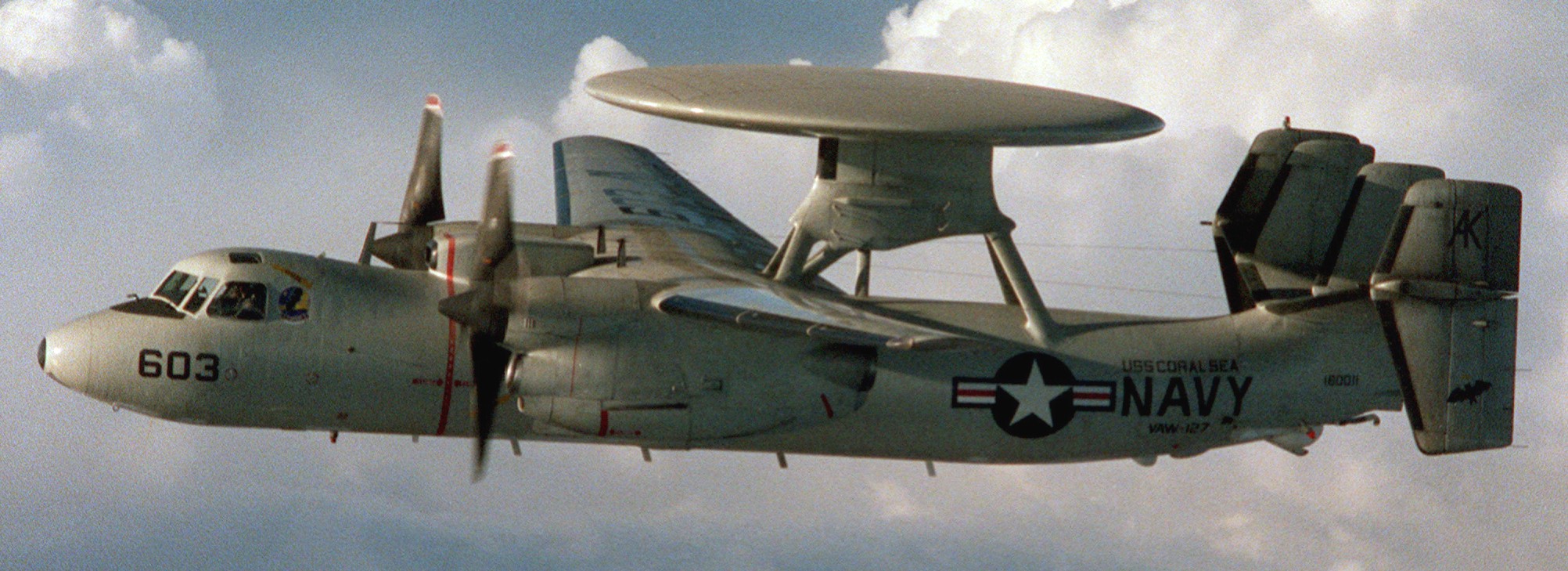 vaw-127 seabats carrier airborne early warning squadron e-2c hawkeye cvw-13 cv-43 uss coral sea 1988 11