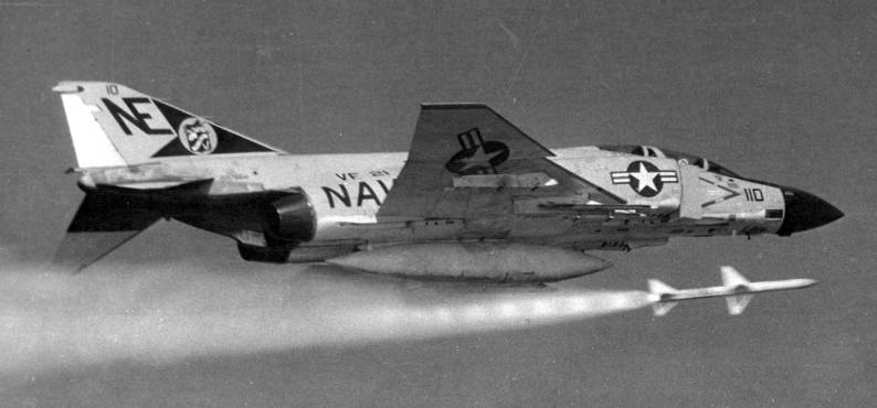 vf-21 freelancers f-4j phantom aim-7 sparrow missile