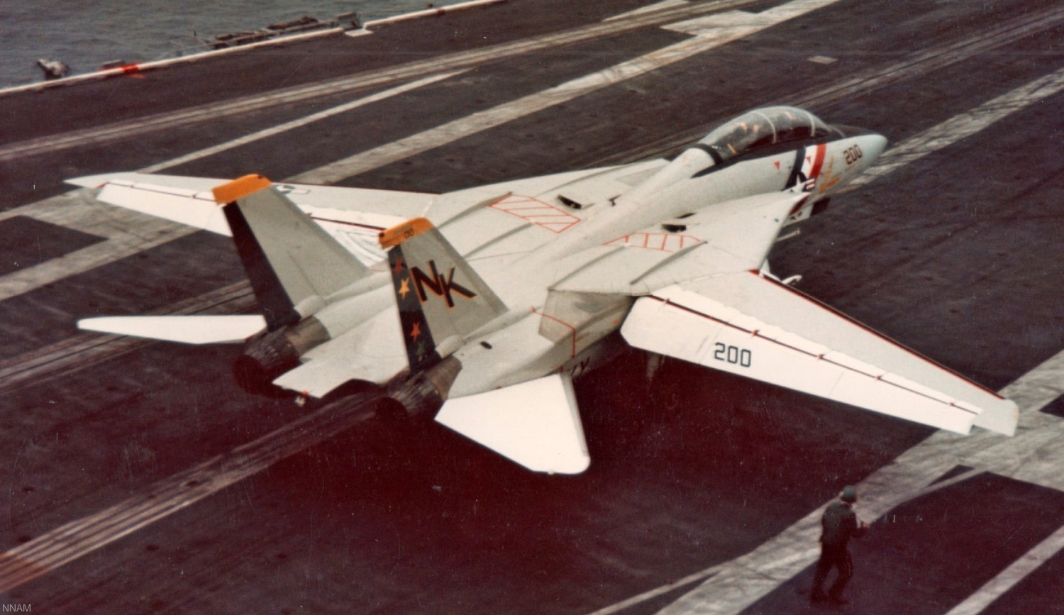 vf-2 bounty hunters fighter squadron fitron f-14a tomcat carrier air wing cvw-14 62