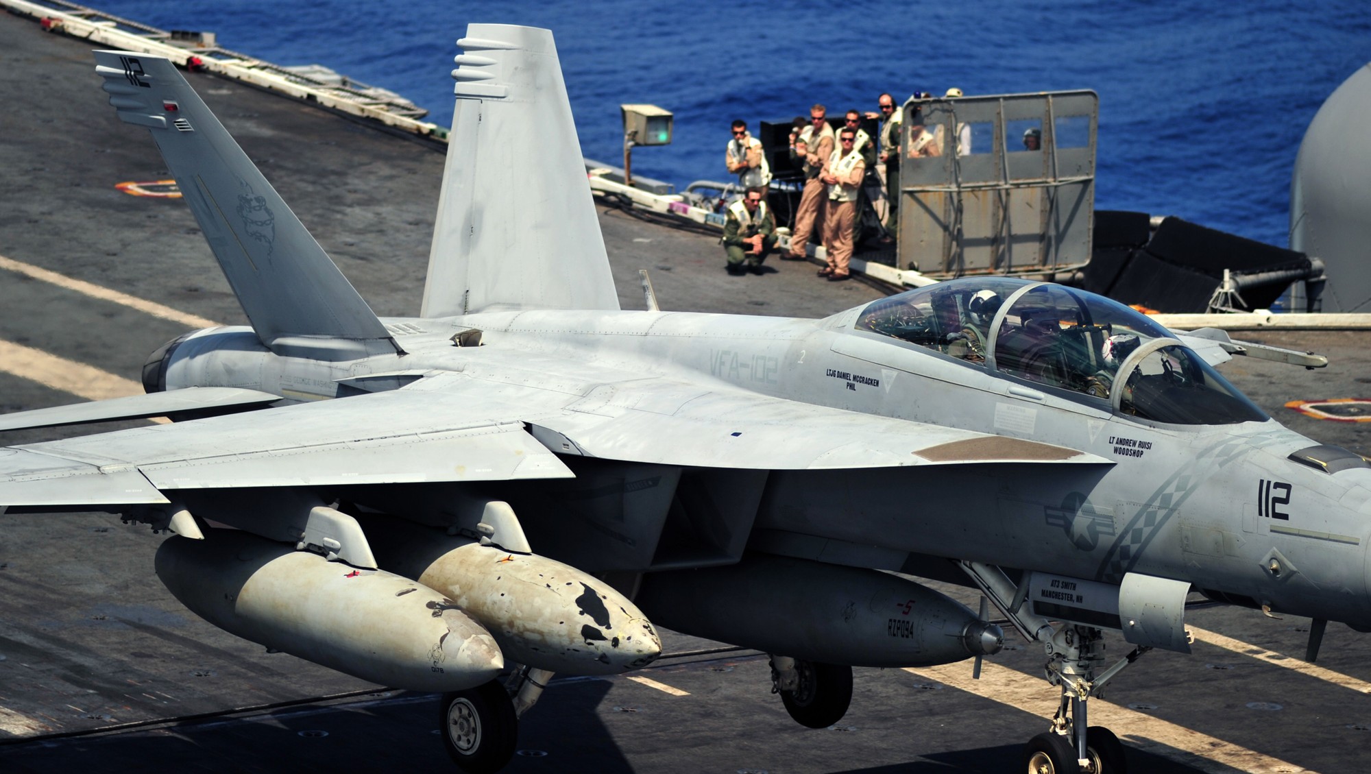 vfa-102 diamondbacks strike fighter squadron f/a-18f super hornet cvw-5 cvn-73 uss george washington 2014 11