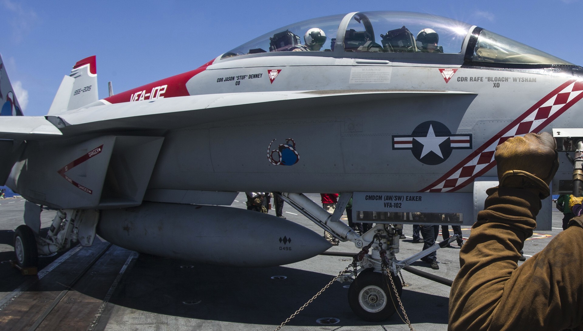 vfa-102 diamondbacks strike fighter squadron f/a-18f super hornet cvw-5 cvn-73 uss george washington 14