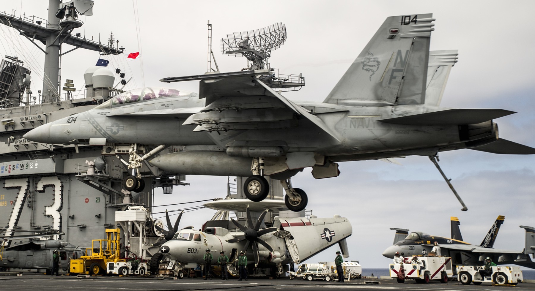 vfa-102 diamondbacks strike fighter squadron f/a-18f super hornet cvw-5 cvn-76 uss ronald reagan 17