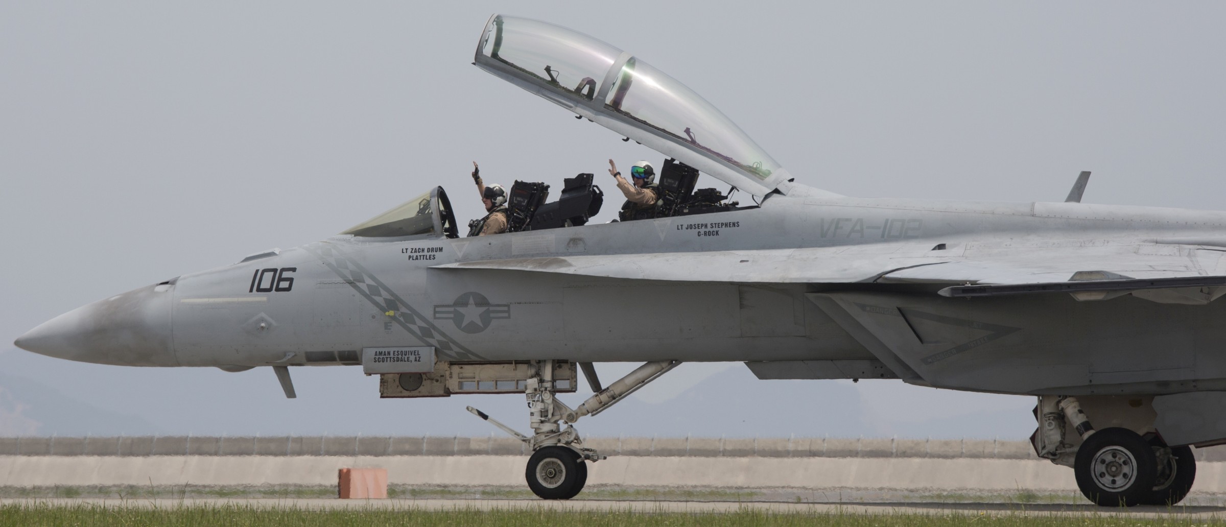 vfa-102 diamondbacks strike fighter squadron f/a-18f super hornet mcas iwakuni air show 2019