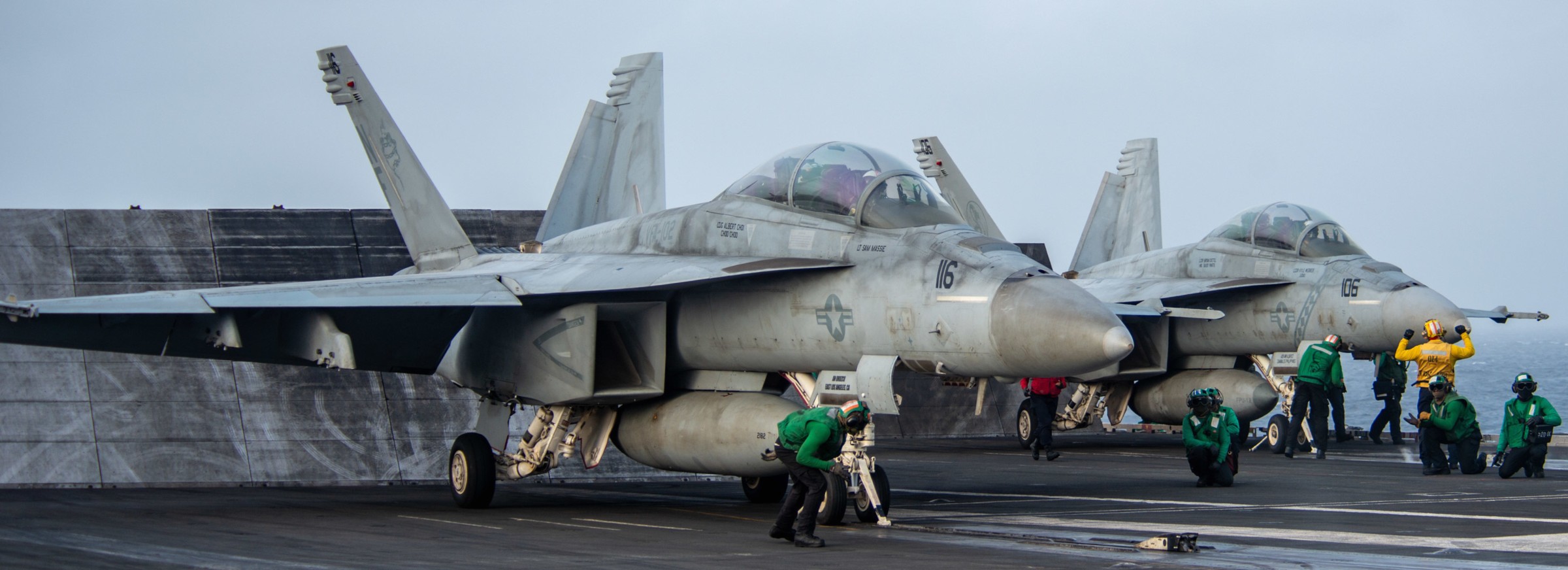 vfa-102 diamondbacks strike fighter squadron f/a-18f super hornet cvw-5 cvn-76 uss ronald reagan 36