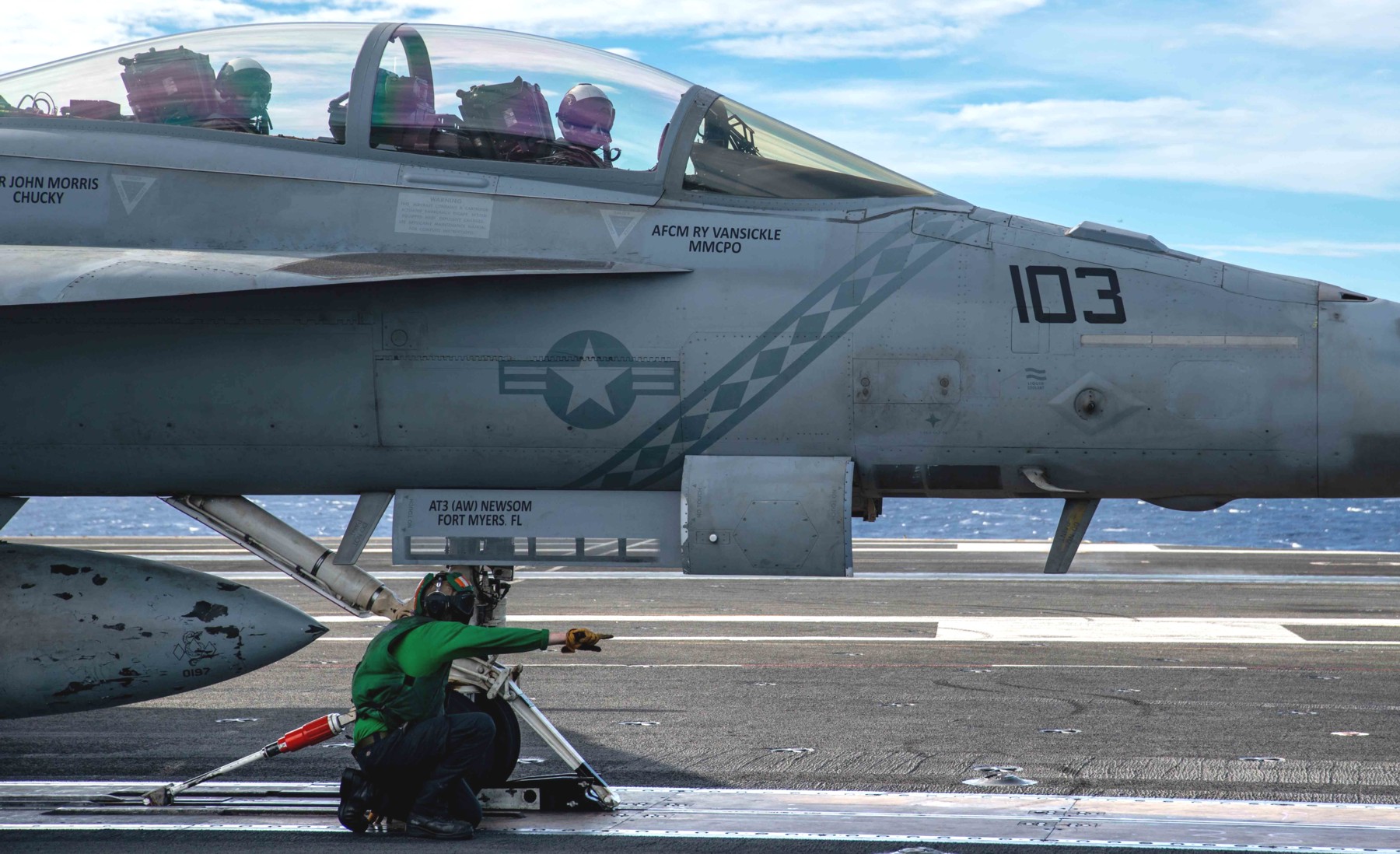 vfa-102 diamondbacks strike fighter squadron f/a-18f super hornet cvw-5 cvn-76 uss ronald reagan 50