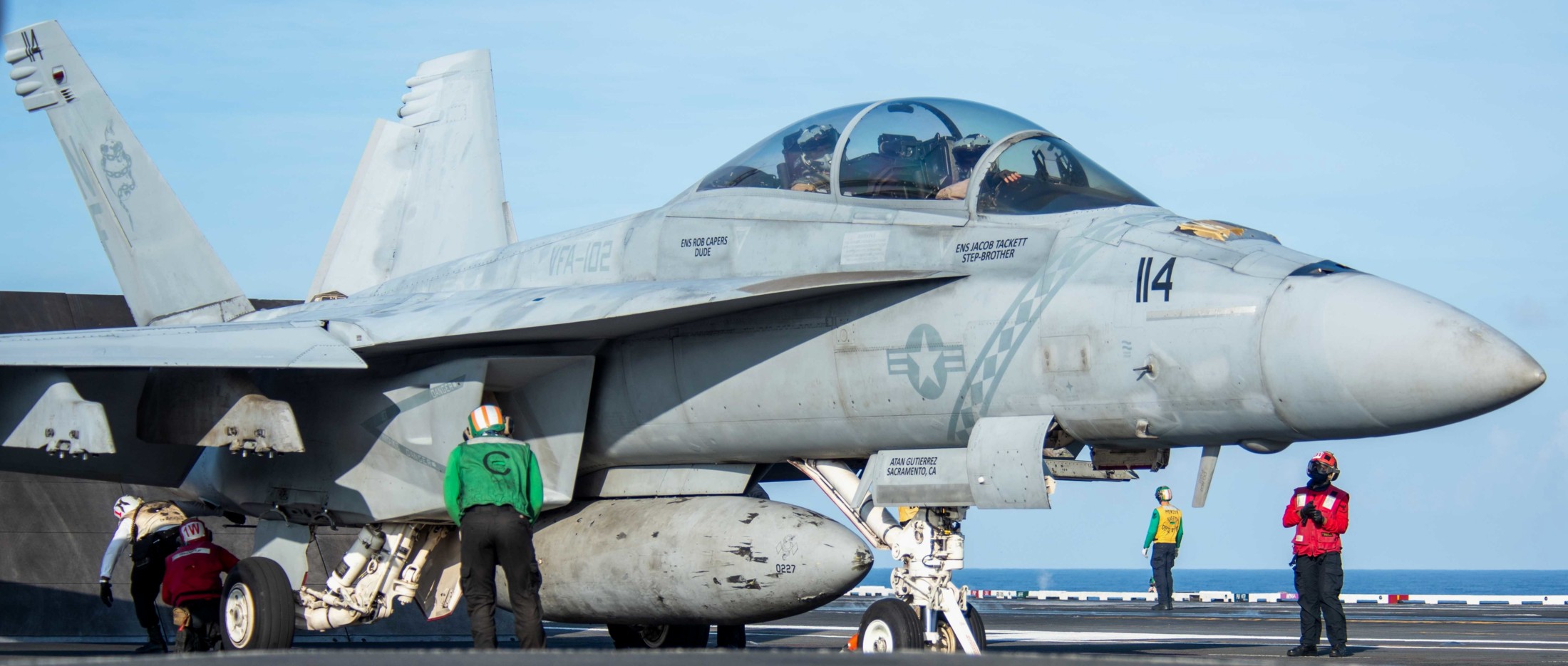 vfa-102 diamondbacks strike fighter squadron f/a-18f super hornet cvw-5 cvn-76 uss ronald reagan 57