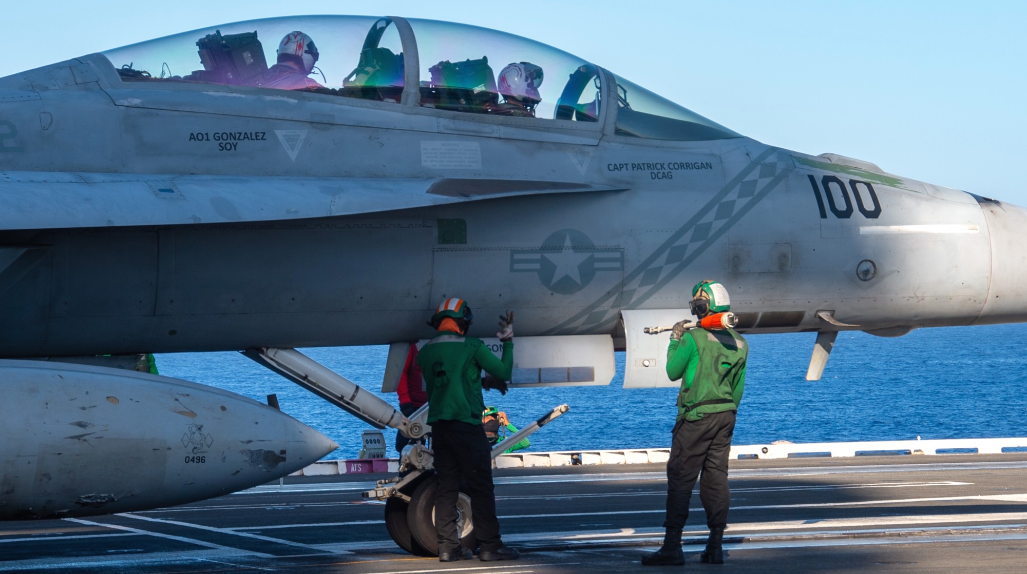 vfa-102 diamondbacks strike fighter squadron f/a-18f super hornet cvw-5 cvn-76 uss ronald reagan 62