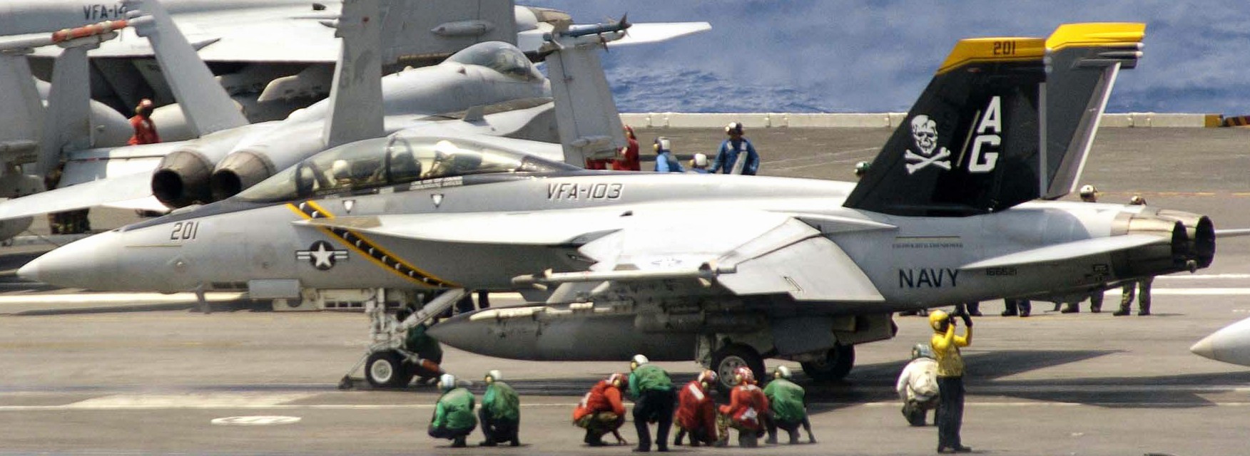 vfa-103 jolly rogers strike fighter squadron f/a-18f super hornet cvw-7 cvn-69 uss dwight d. eisenhower 2006 06