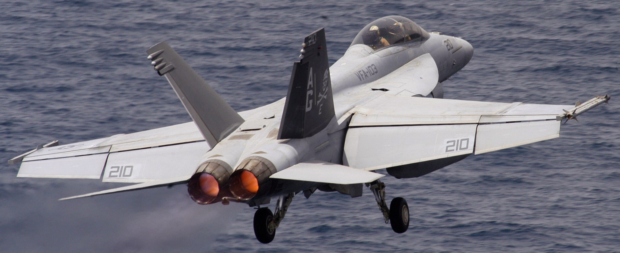 vfa-103 jolly rogers strike fighter squadron f/a-18f super hornet cvw-7 cvn-69 uss dwight d. eisenhower 09